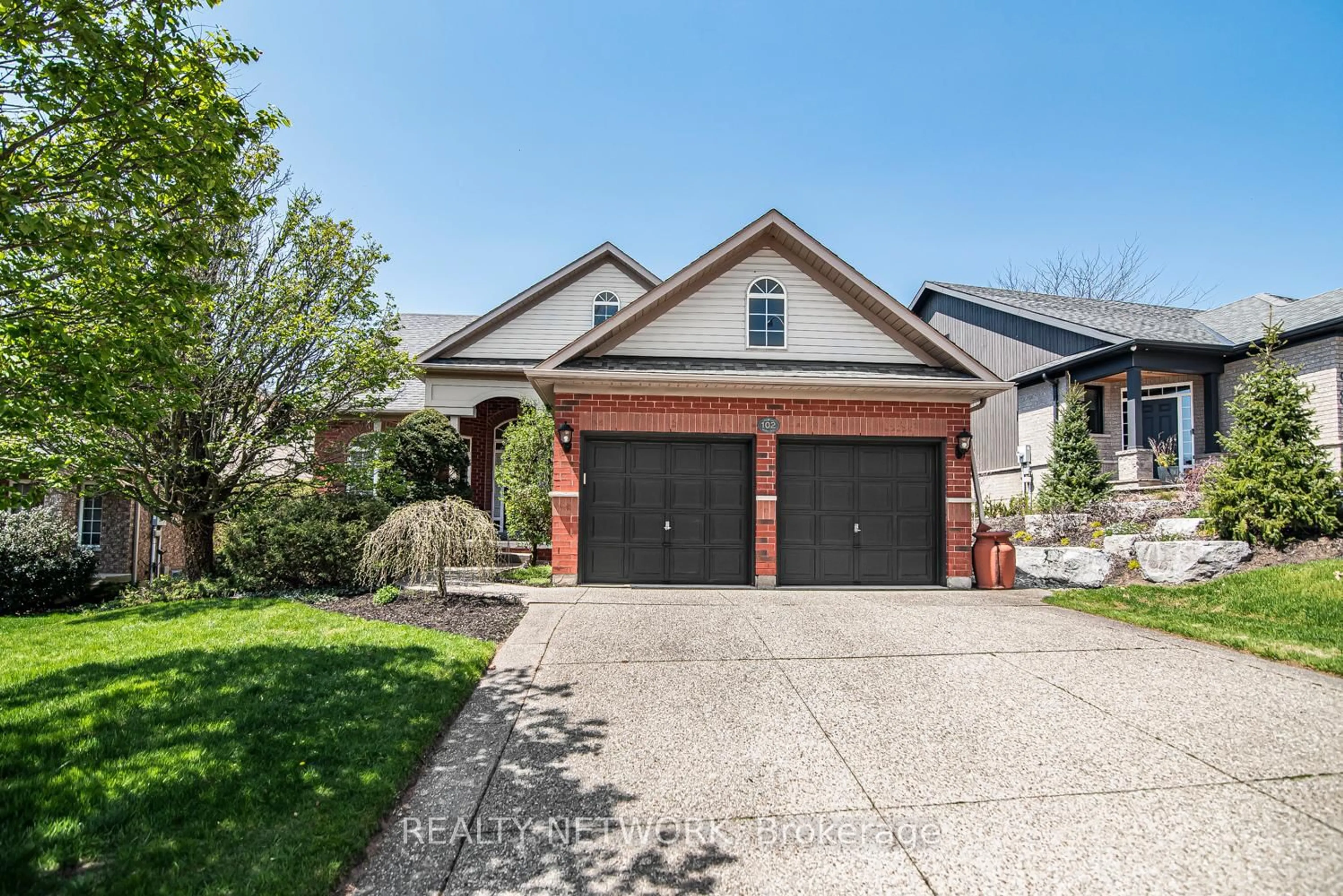 Home with brick exterior material, street for 102 Moore Cres, Hamilton Ontario L9G 4Z8