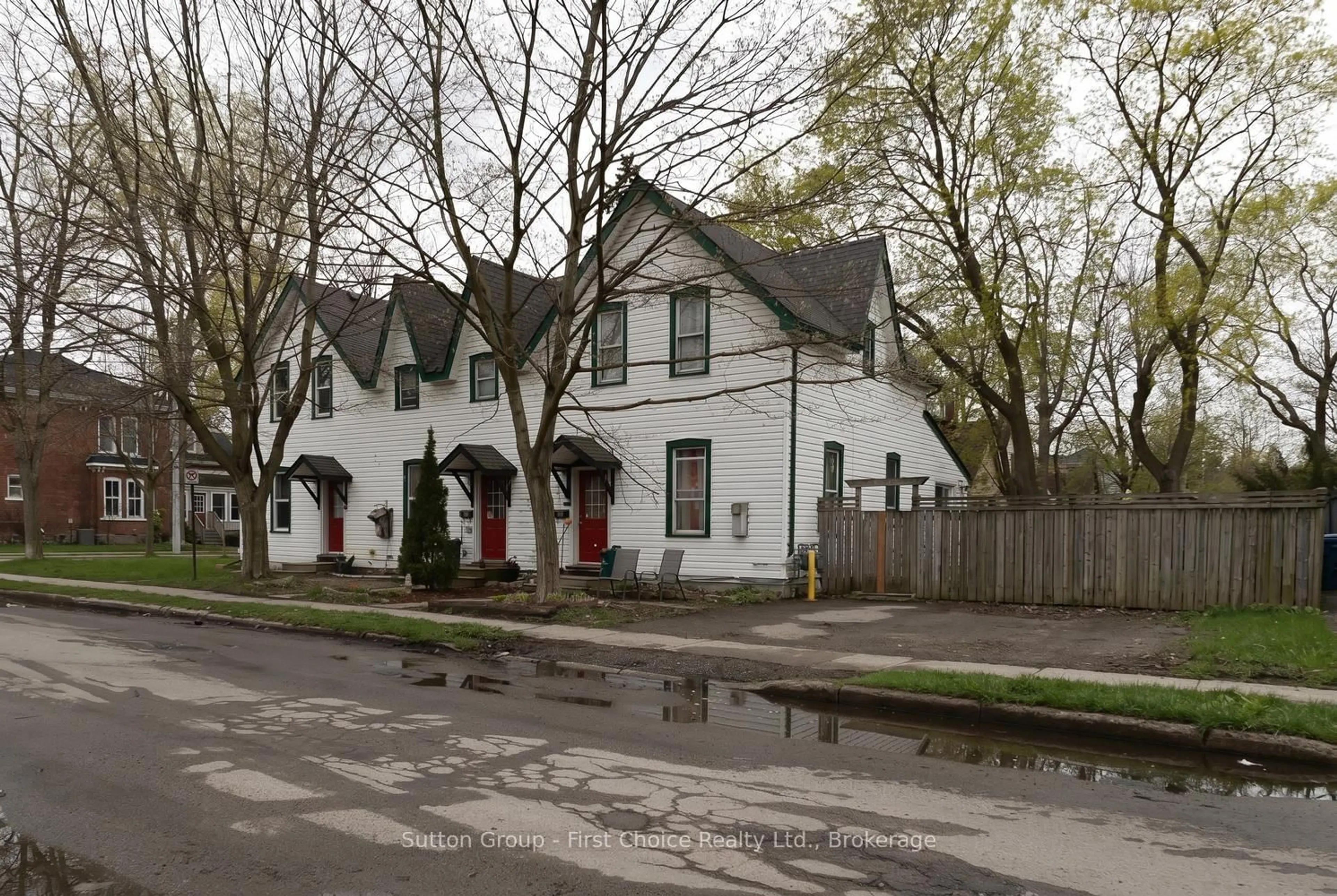 Unknown for 196 Nile St, Stratford Ontario N5A 4E6