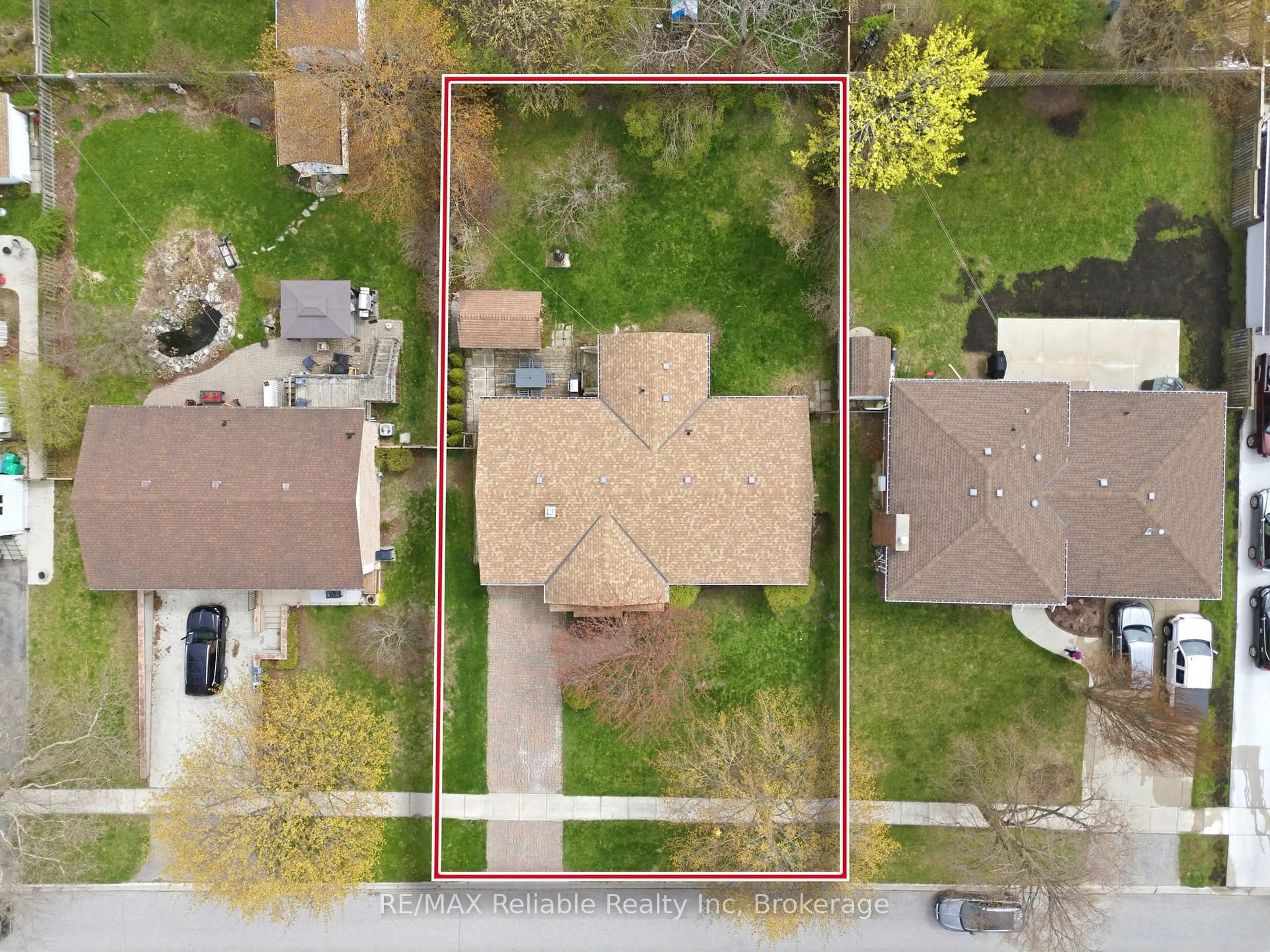 A pic from outside/outdoor area/front of a property/back of a property/a pic from drone, street for 313 Krohmer Dr, Goderich Ontario N7A 4G8