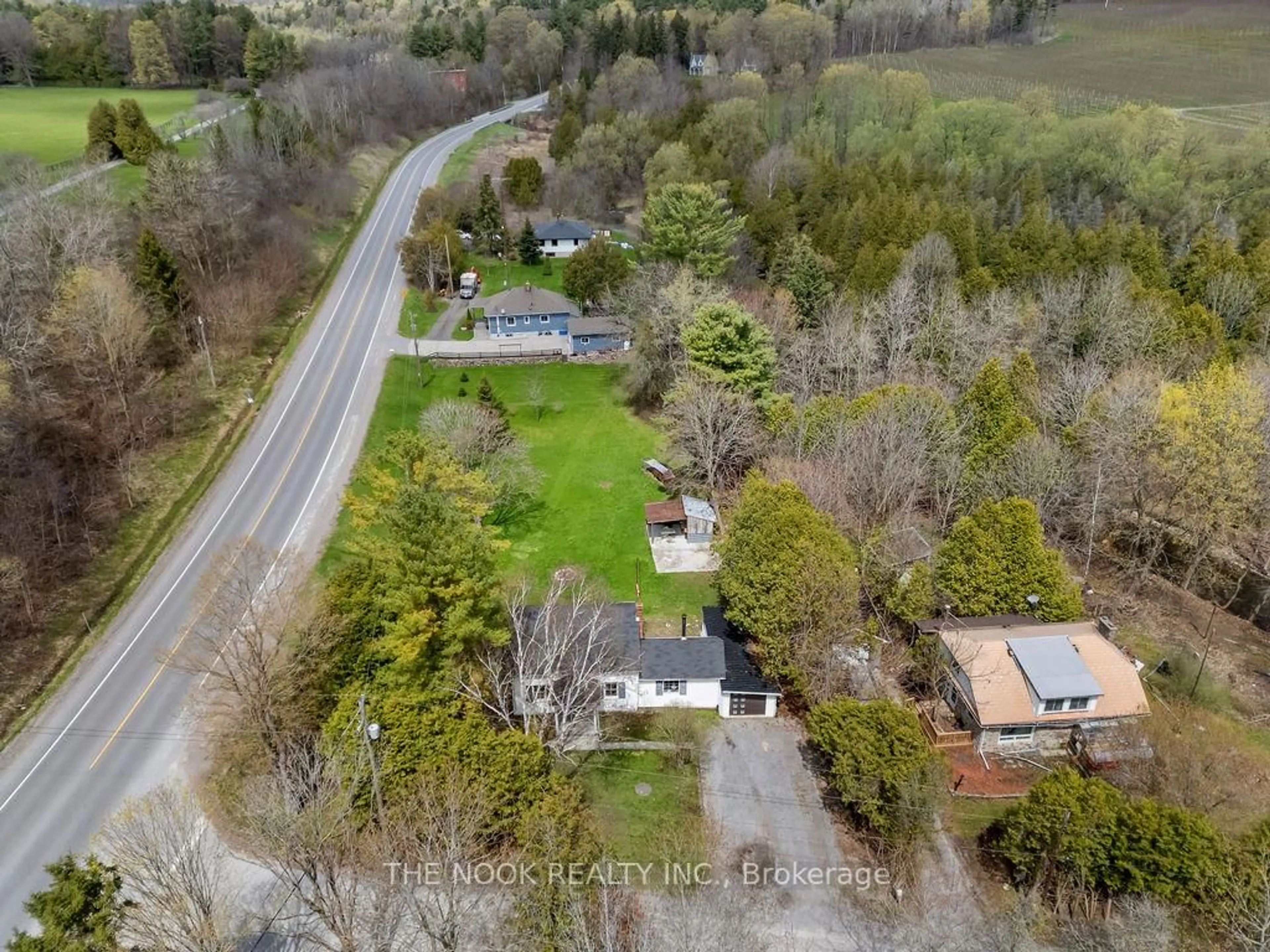 A pic from outside/outdoor area/front of a property/back of a property/a pic from drone, unknown for 4654 Fourth Line, Port Hope Ontario L1A 3V7