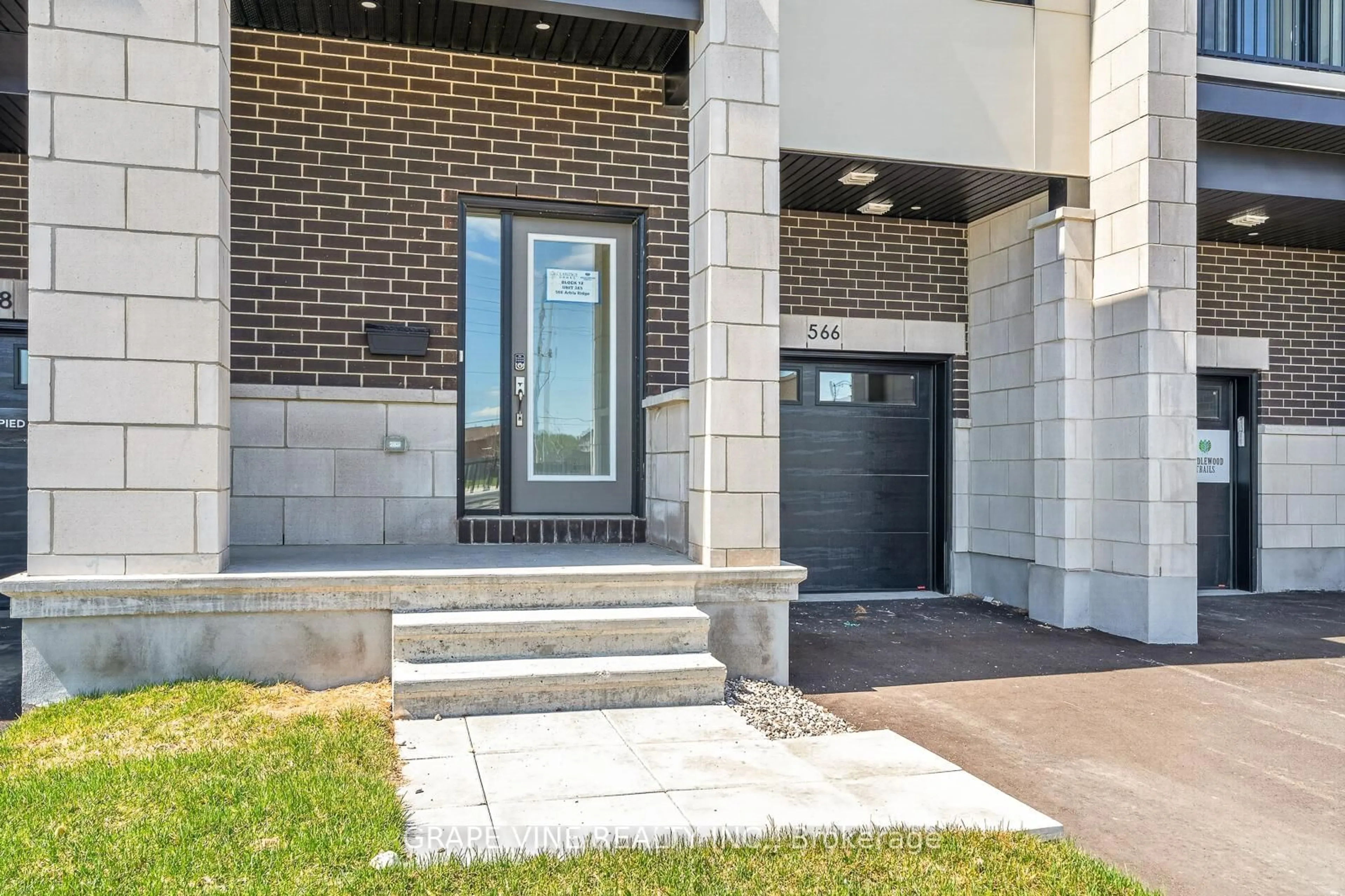 Unknown for 566 Arbia Rdge, Kanata Ontario K2S 2S4