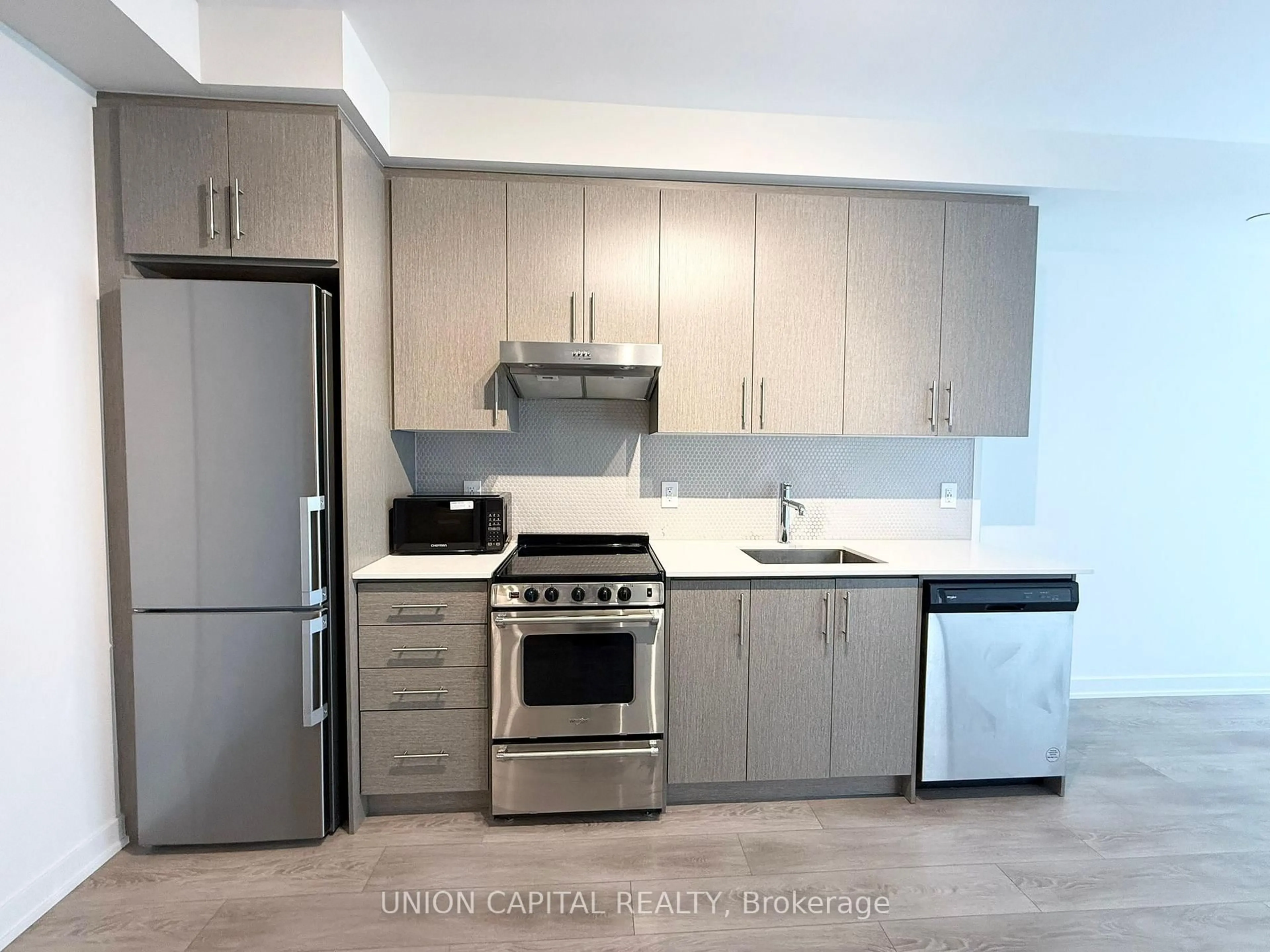 Standard kitchen, unknown for 212 King William St #1207, Hamilton Ontario L8R 0A7