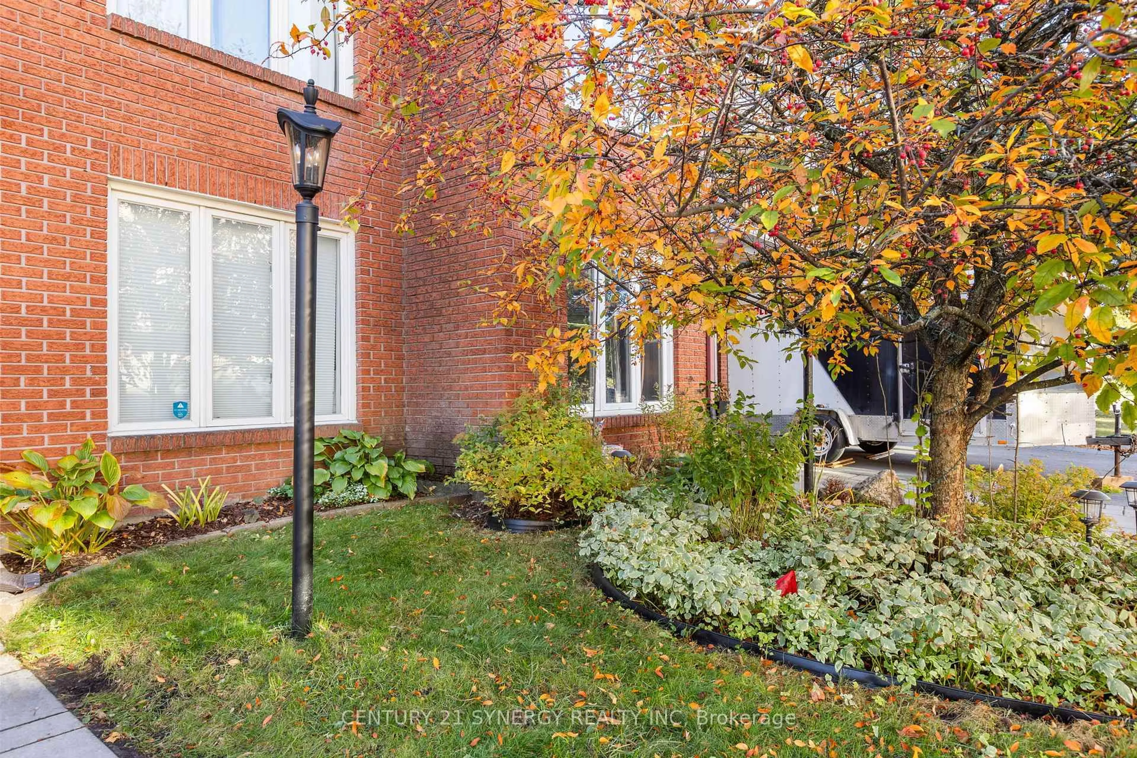 Patio, street for 6 Berton Pl, Kanata Ontario K2L 3R8