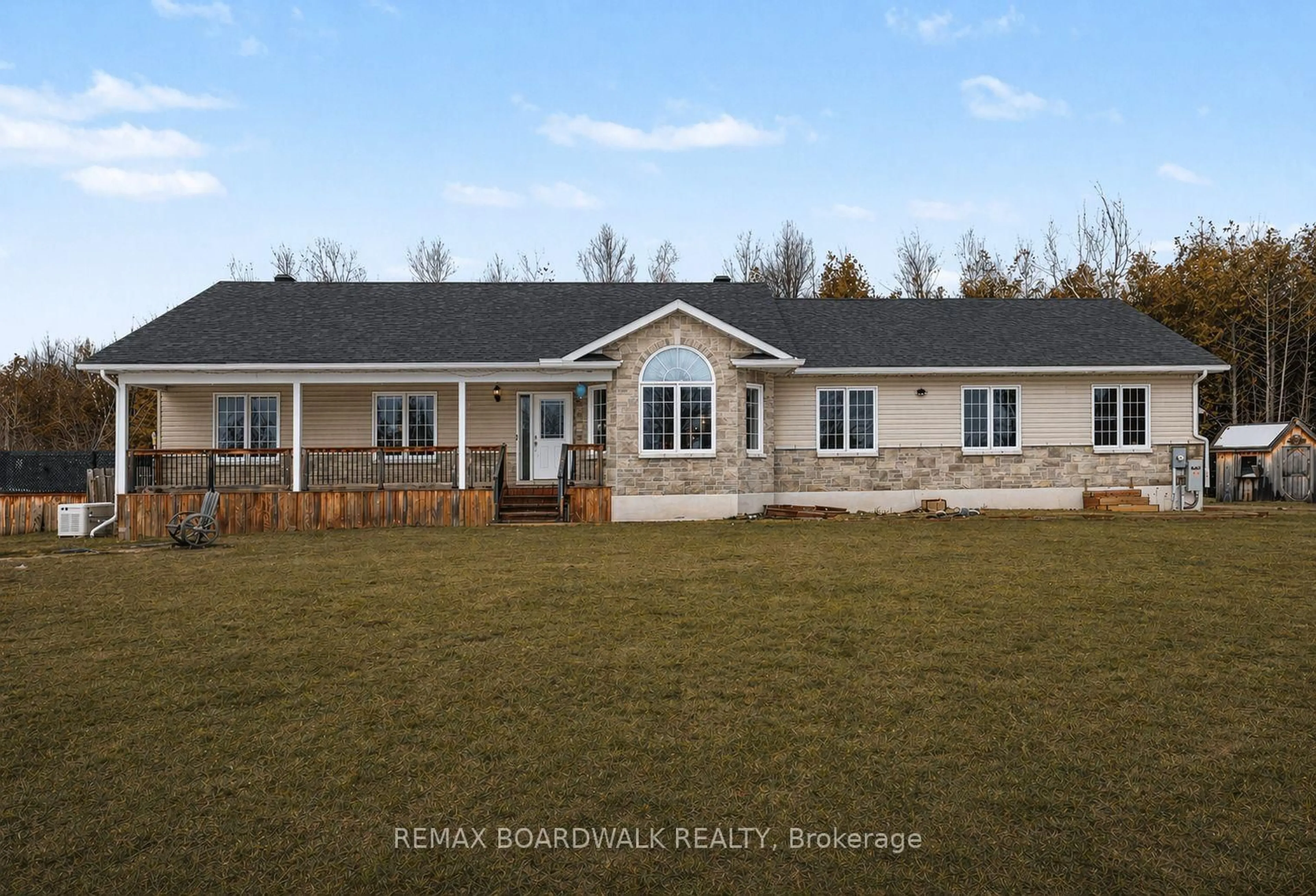 Home with vinyl exterior material, building for 264 Ejs Lane, Smiths Falls Ontario K7A 4S7