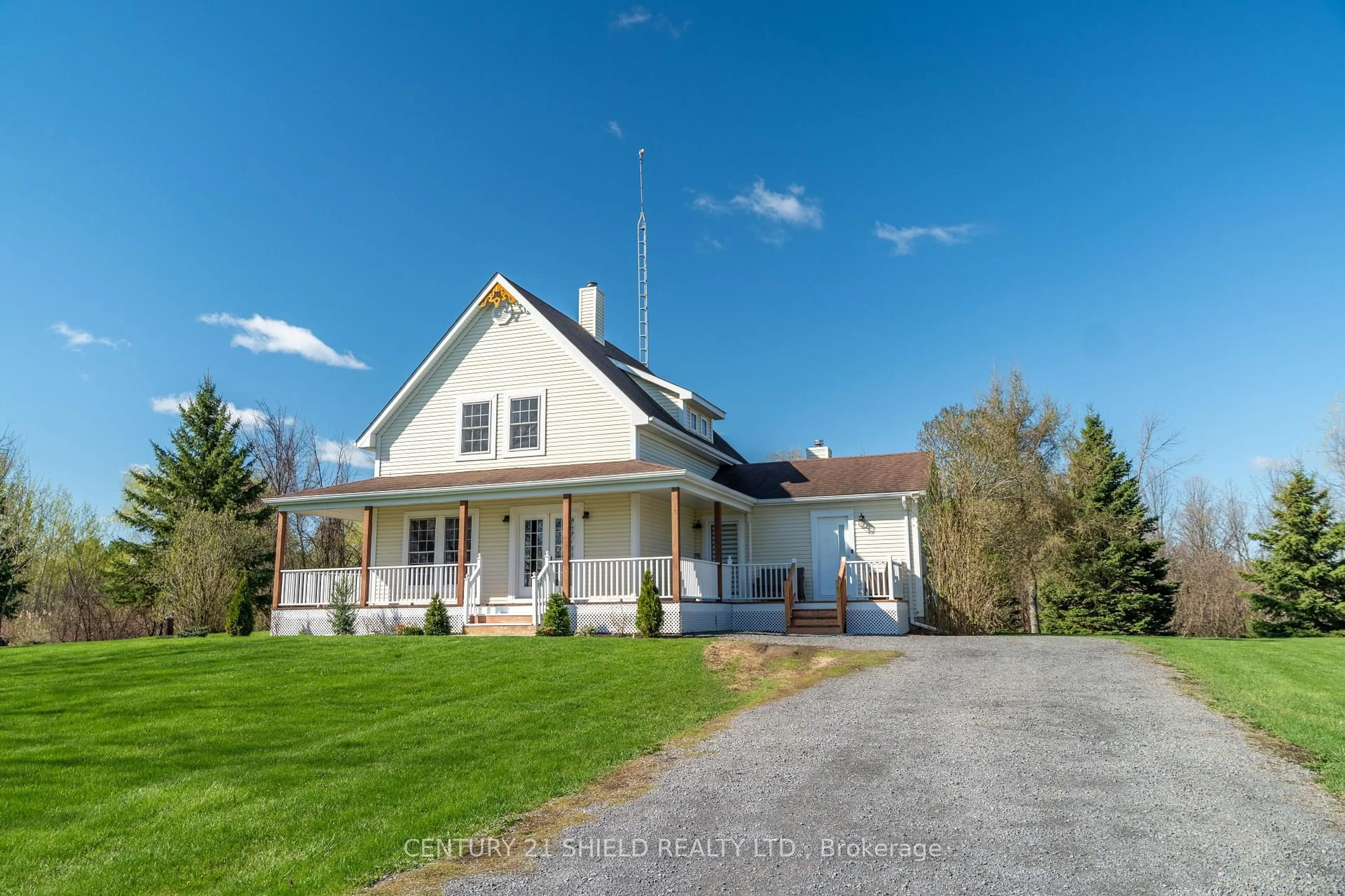 A pic from outside/outdoor area/front of a property/back of a property/a pic from drone, building for 6118 Kraft Rd, South Glengarry Ontario K0C 2E0