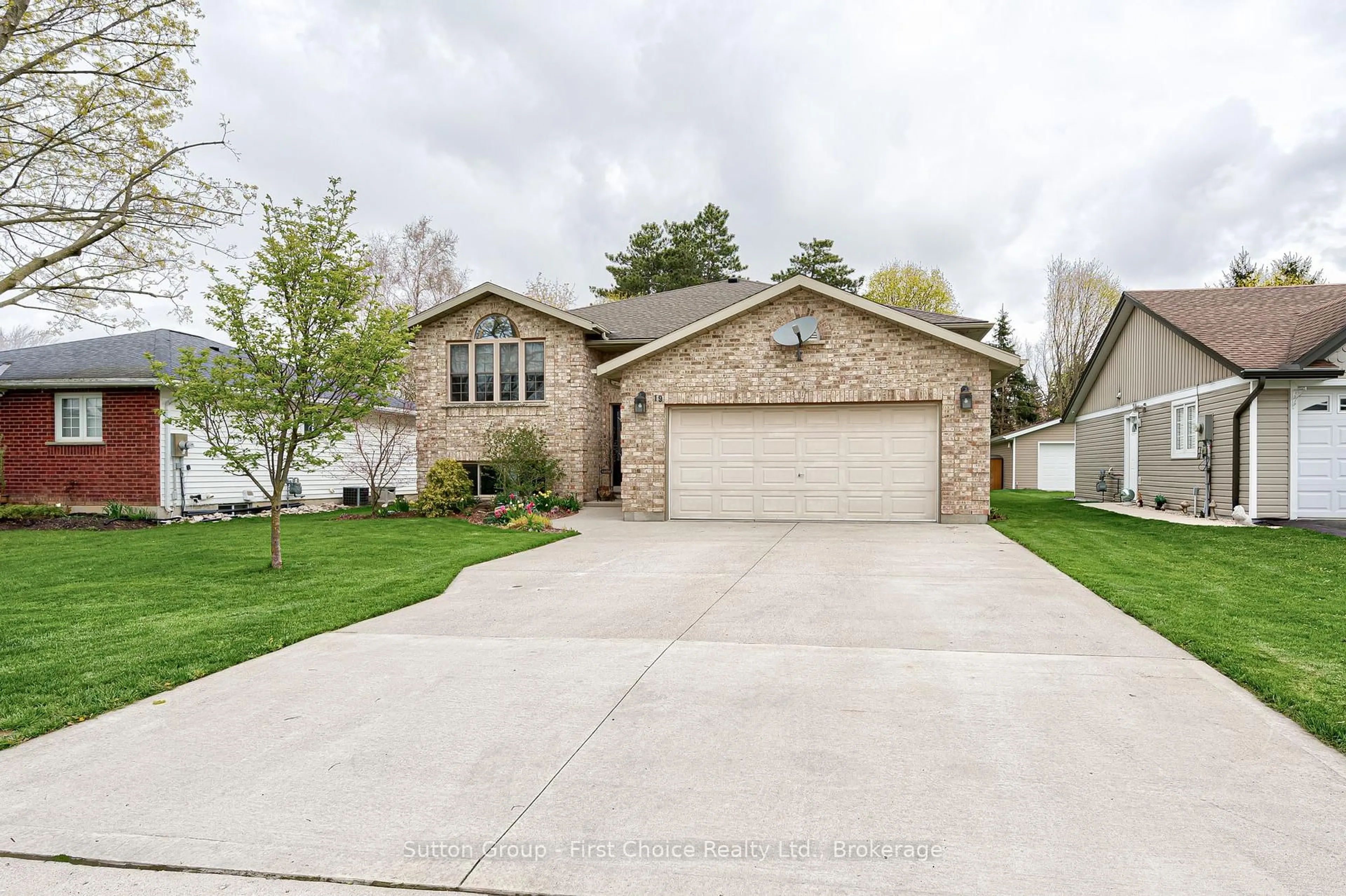 Unknown for 19 Eleanor St, West Perth Ontario N0K 1N0