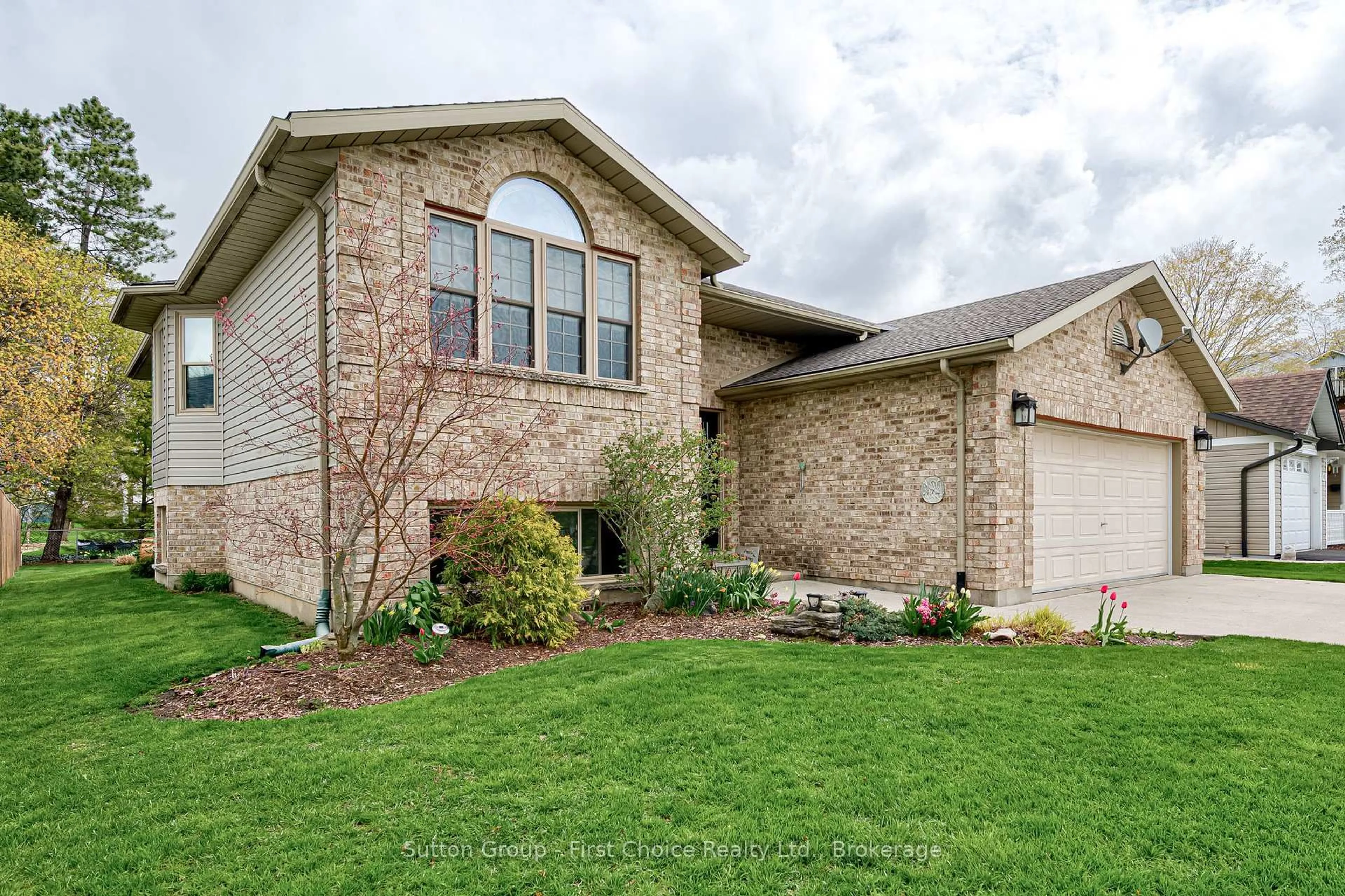 Home with brick exterior material, street for 19 Eleanor St, West Perth Ontario N0K 1N0
