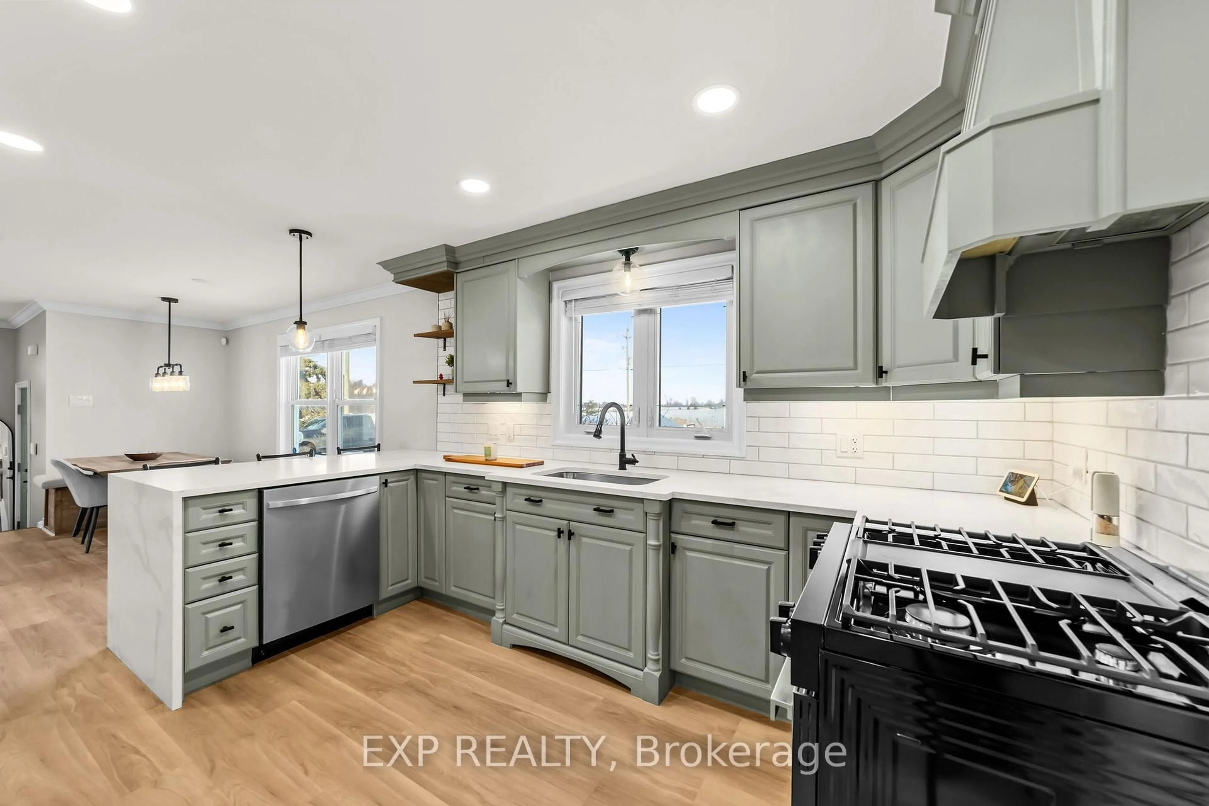 Open concept kitchen, ceramic/tile floor for 5051 Wellington Rd, London South Ontario N6E 3X9