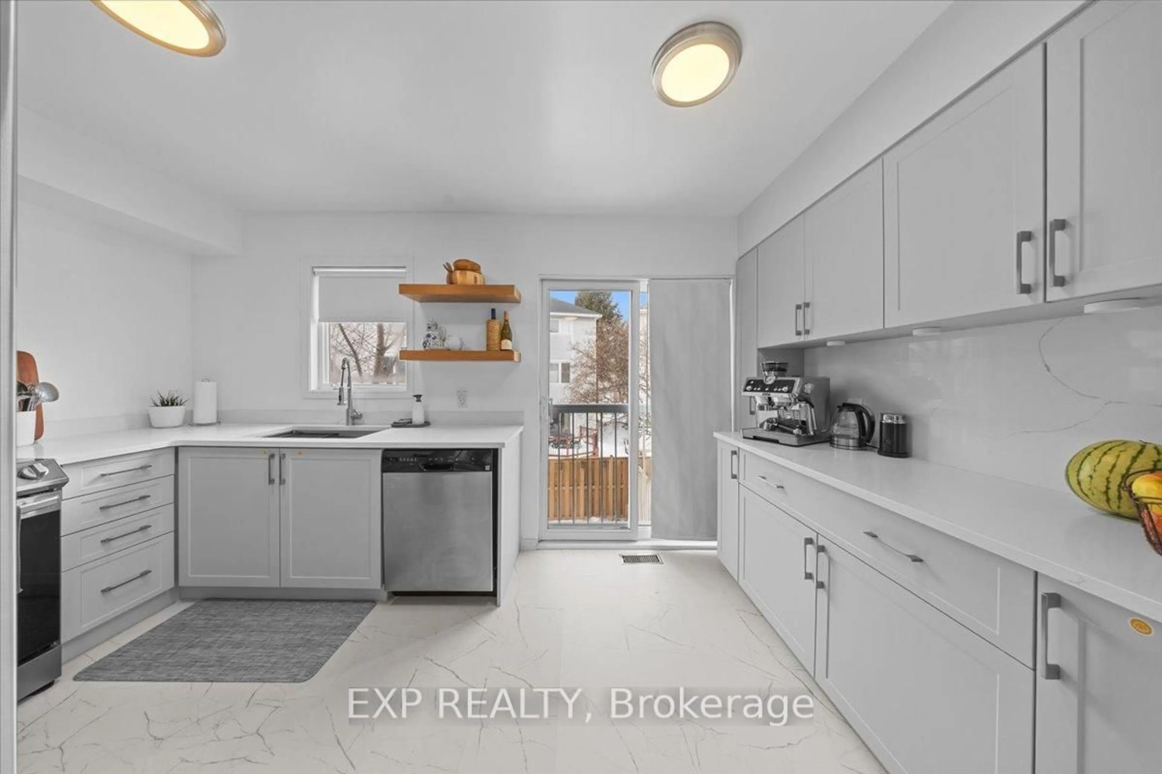 Unknown for 36 Yorkville St, Ottawa Ontario K2C 4B5