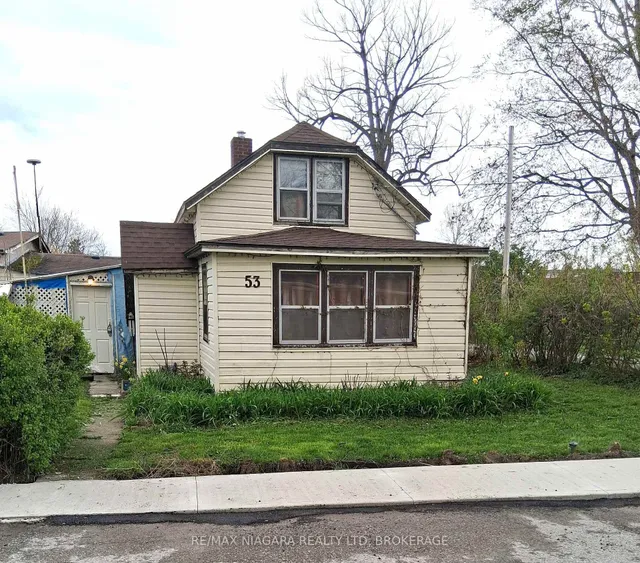 53 Cambridge Rd, Fort Erie 2