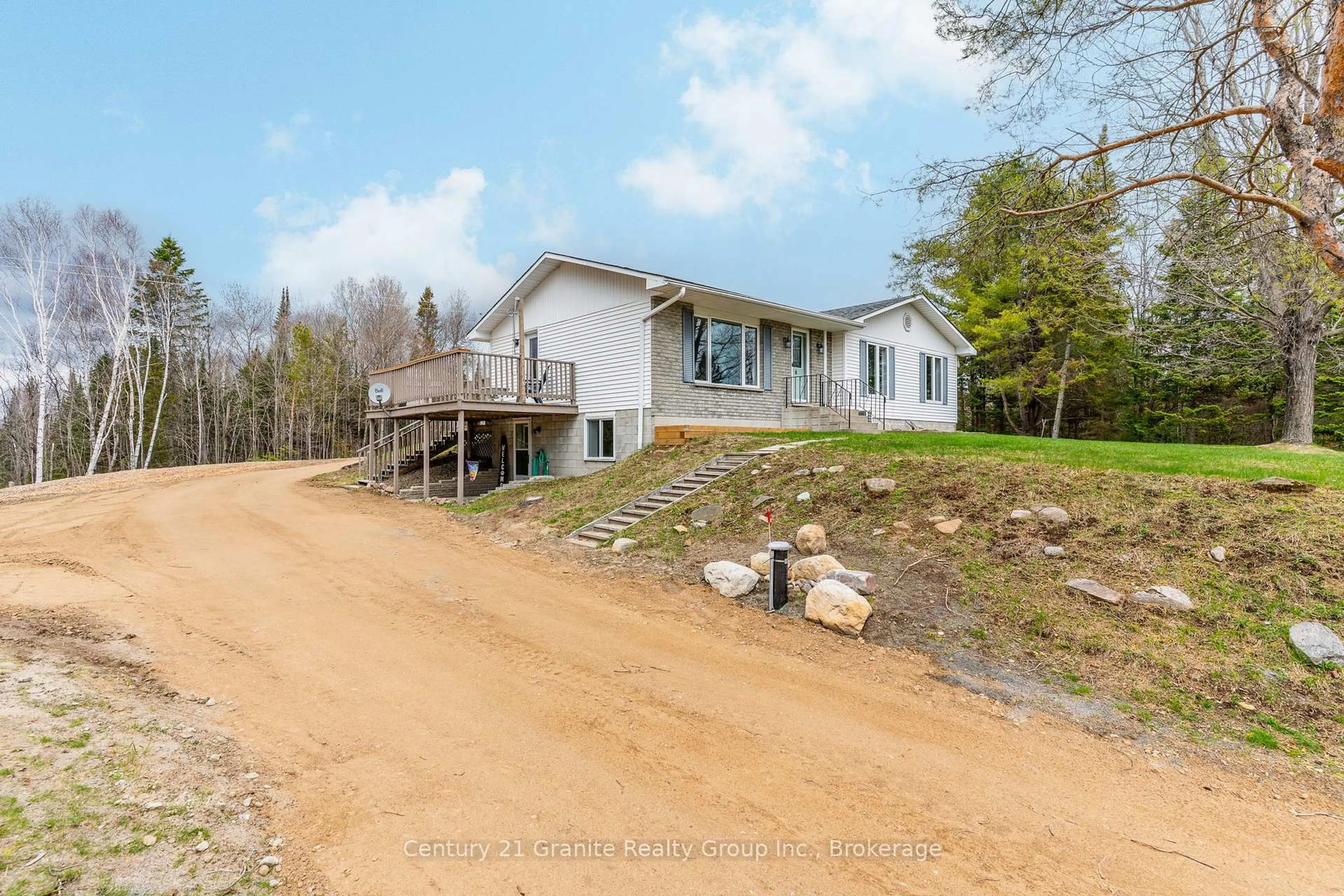 A pic from outside/outdoor area/front of a property/back of a property/a pic from drone, unknown for 1039 Essonville Line, Highlands East Ontario K0L 2Y0