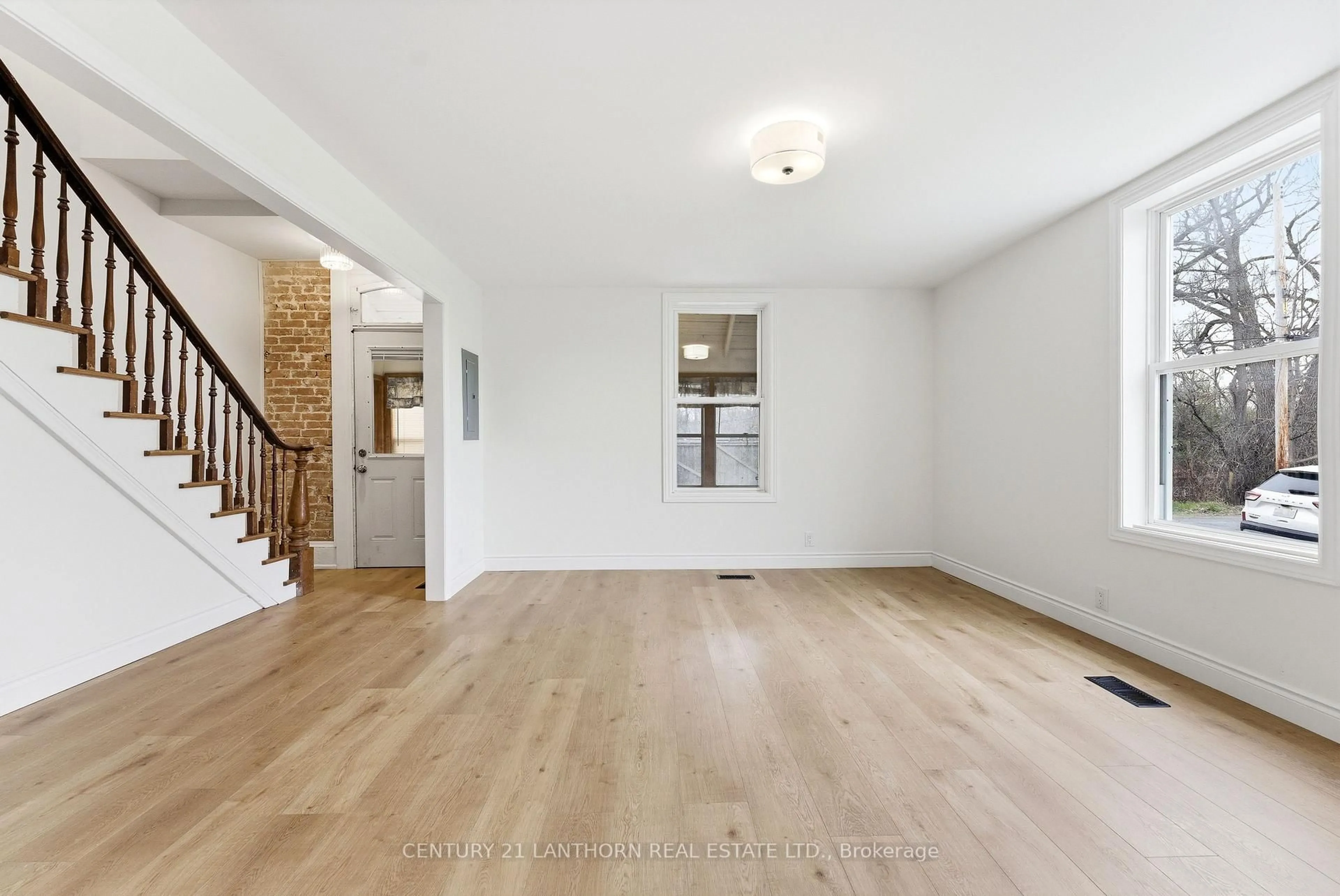 A pic of a room for 16 Store St, Prince Edward County Ontario K0K 1T0