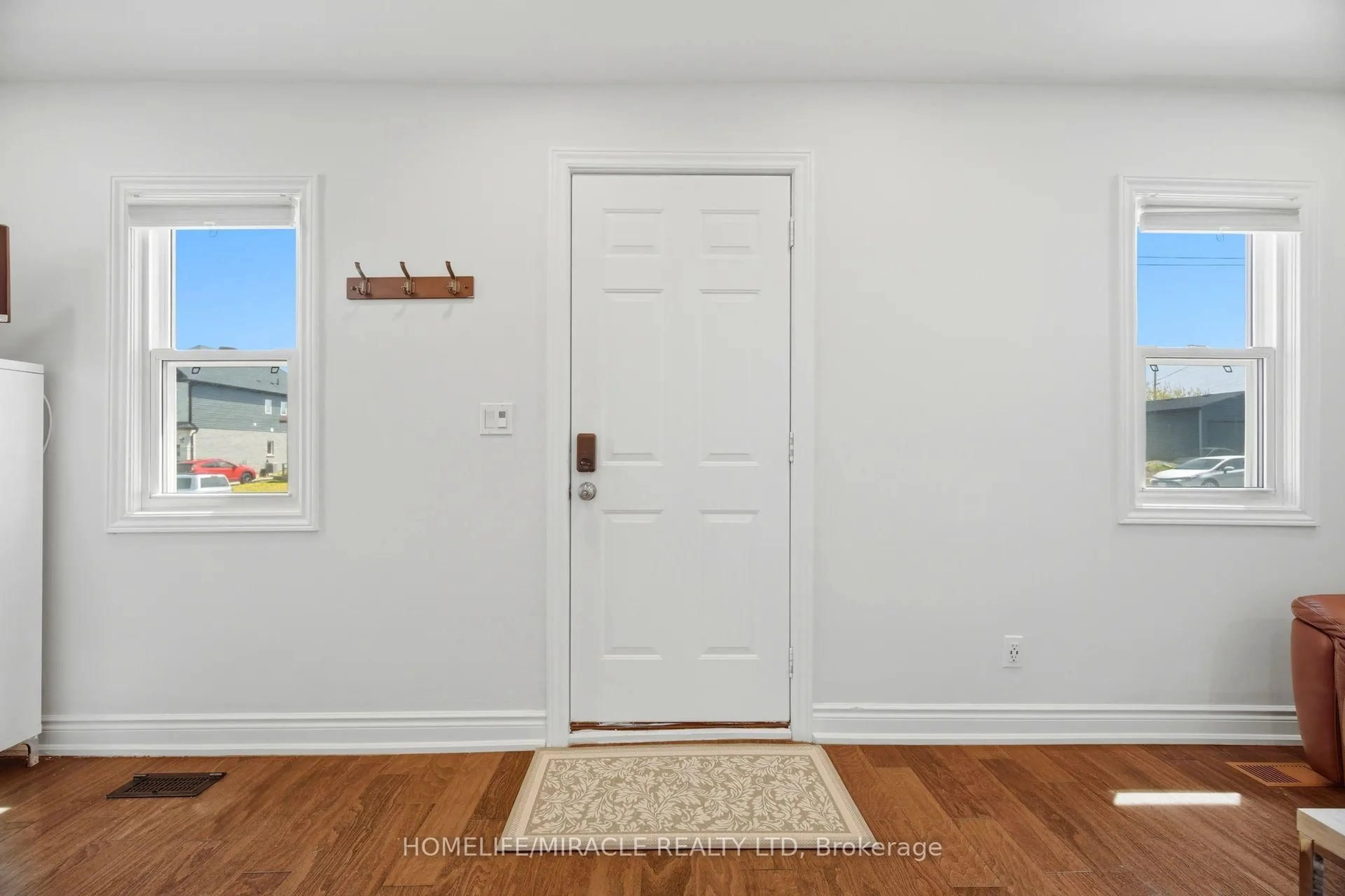 Indoor entryway for 71 Beland Ave, Hamilton Ontario L8H 6C2