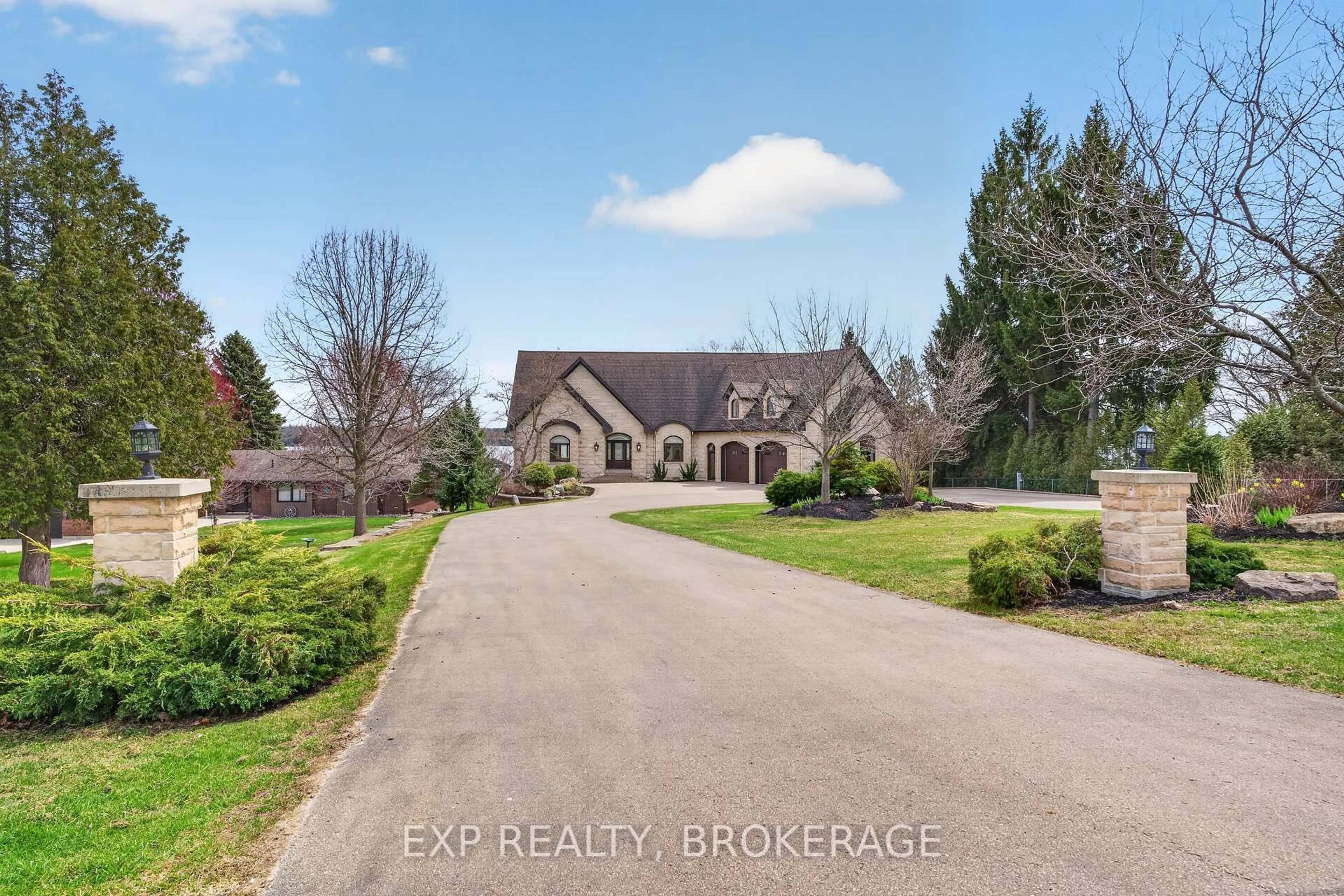 A pic from outside/outdoor area/front of a property/back of a property/a pic from drone, street for 1371A COUNTY 2 Rd, Augusta Ontario K0E 1T0