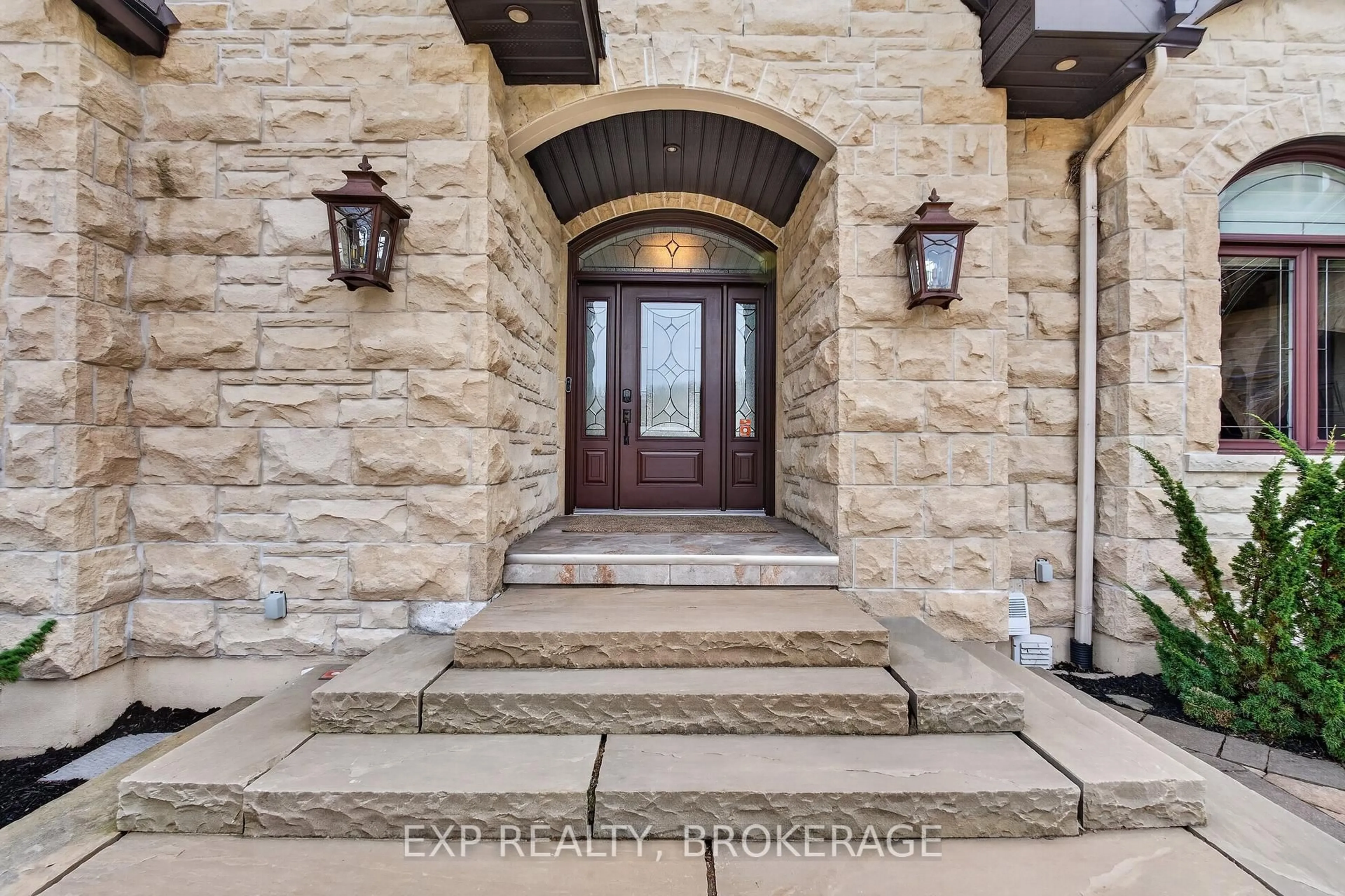 Indoor entryway for 1371A COUNTY 2 Rd, Augusta Ontario K0E 1T0