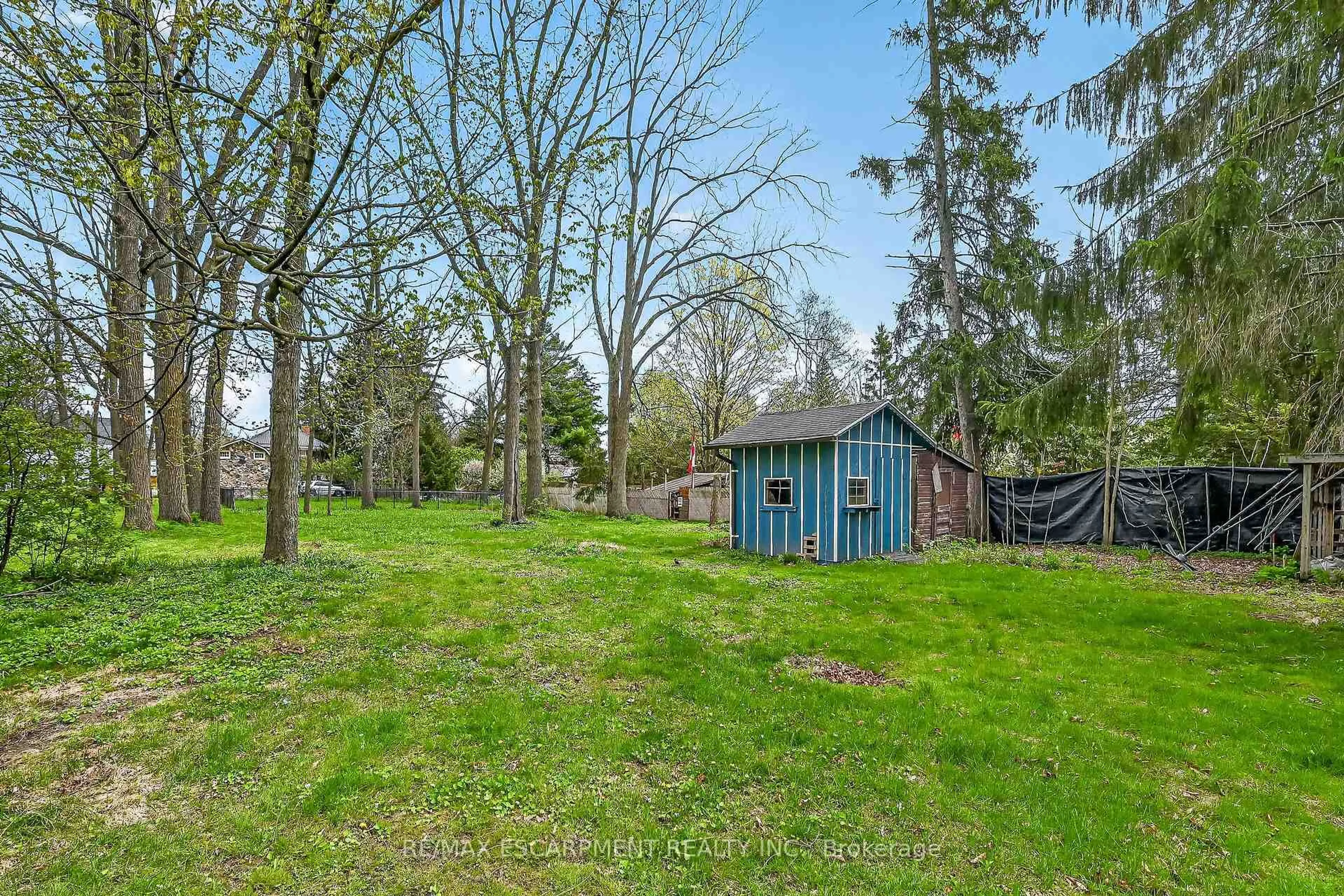 Shed for 313 John St, Norfolk Ontario N3Y 2Z1