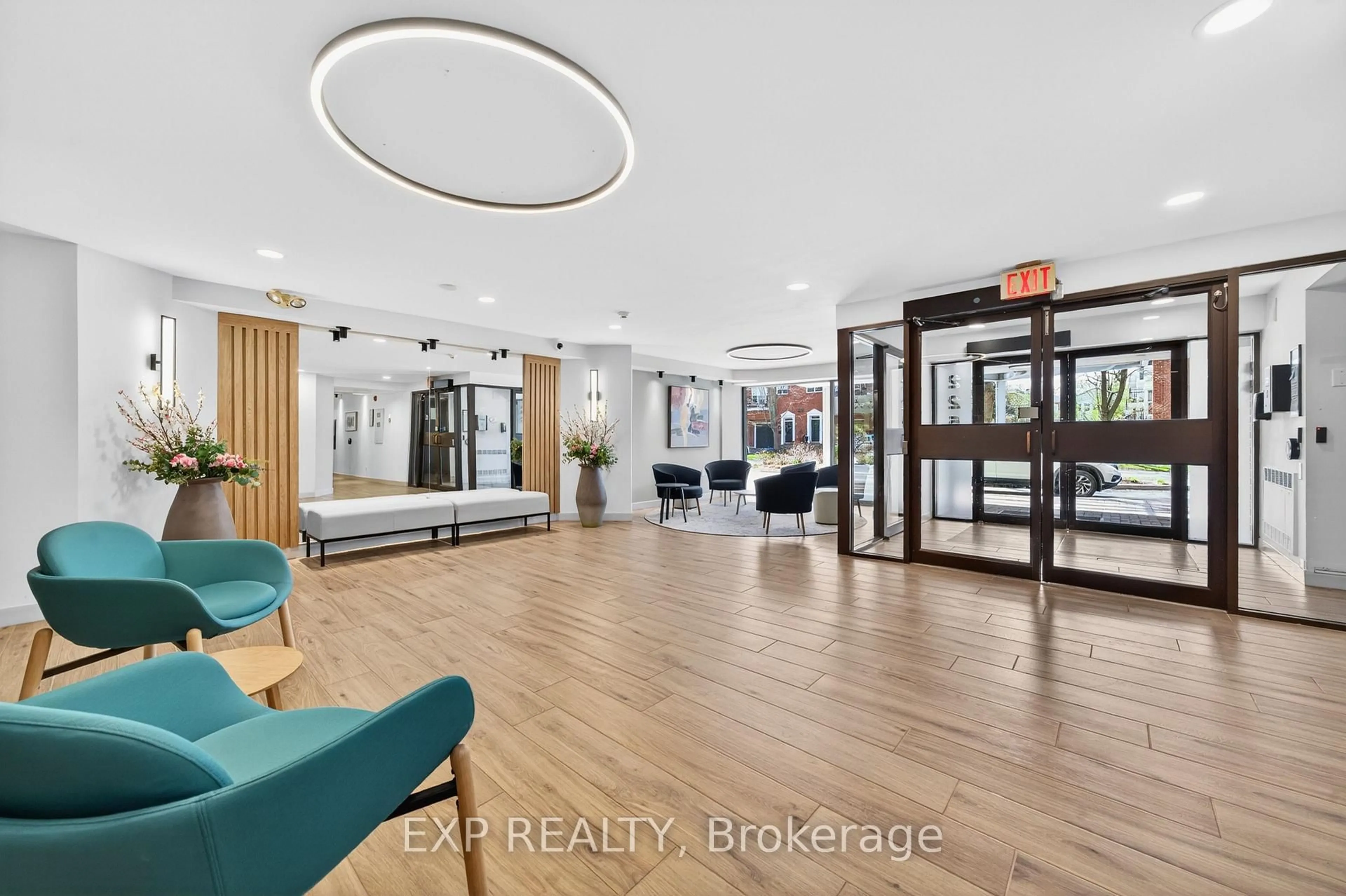 Lobby for 225 ALVIN Rd #605, Ottawa Ontario K1K 4H6