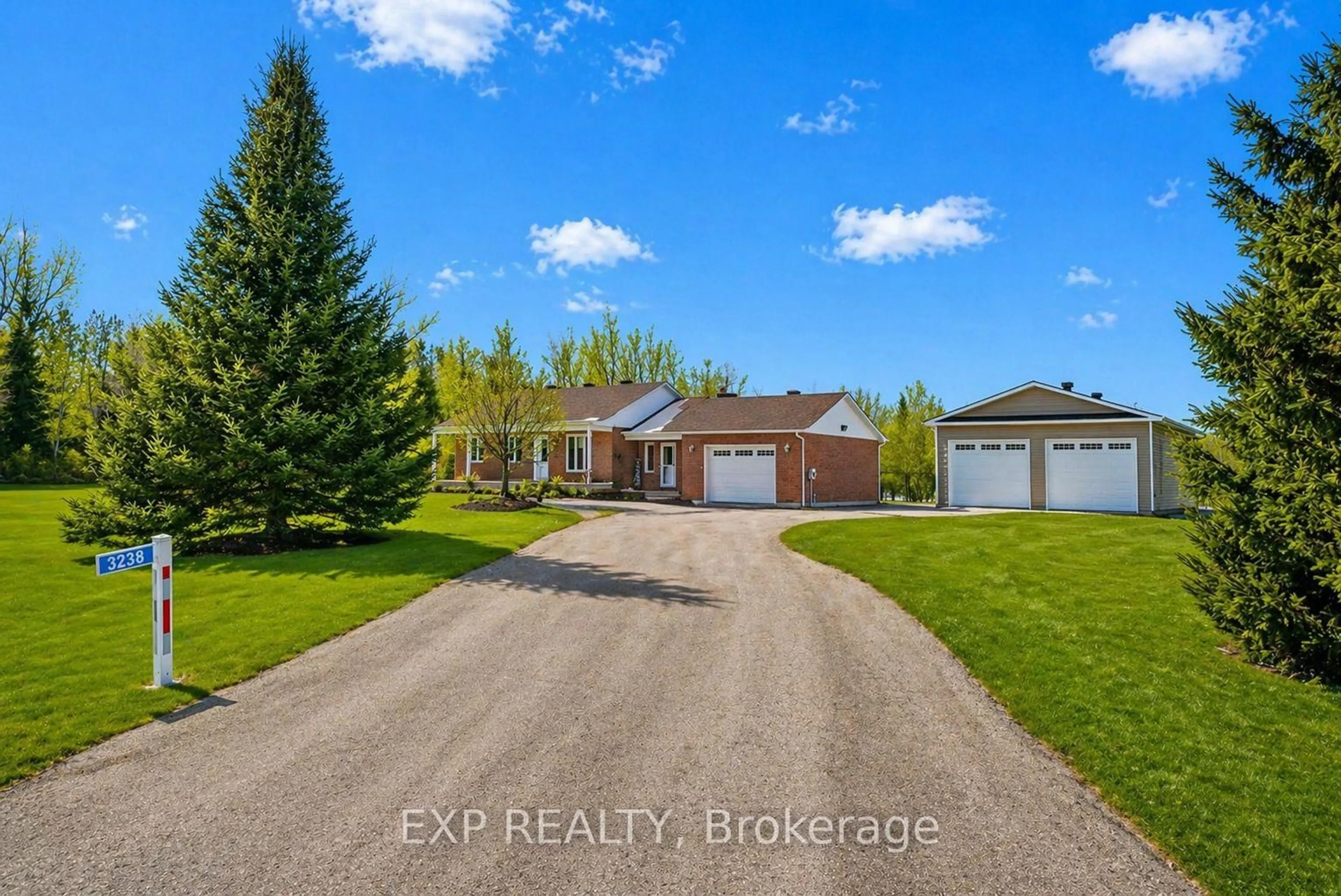A pic from outside/outdoor area/front of a property/back of a property/a pic from drone, street for 3238 Drouin Rd, Clarence-Rockland Ontario K0A 2A0