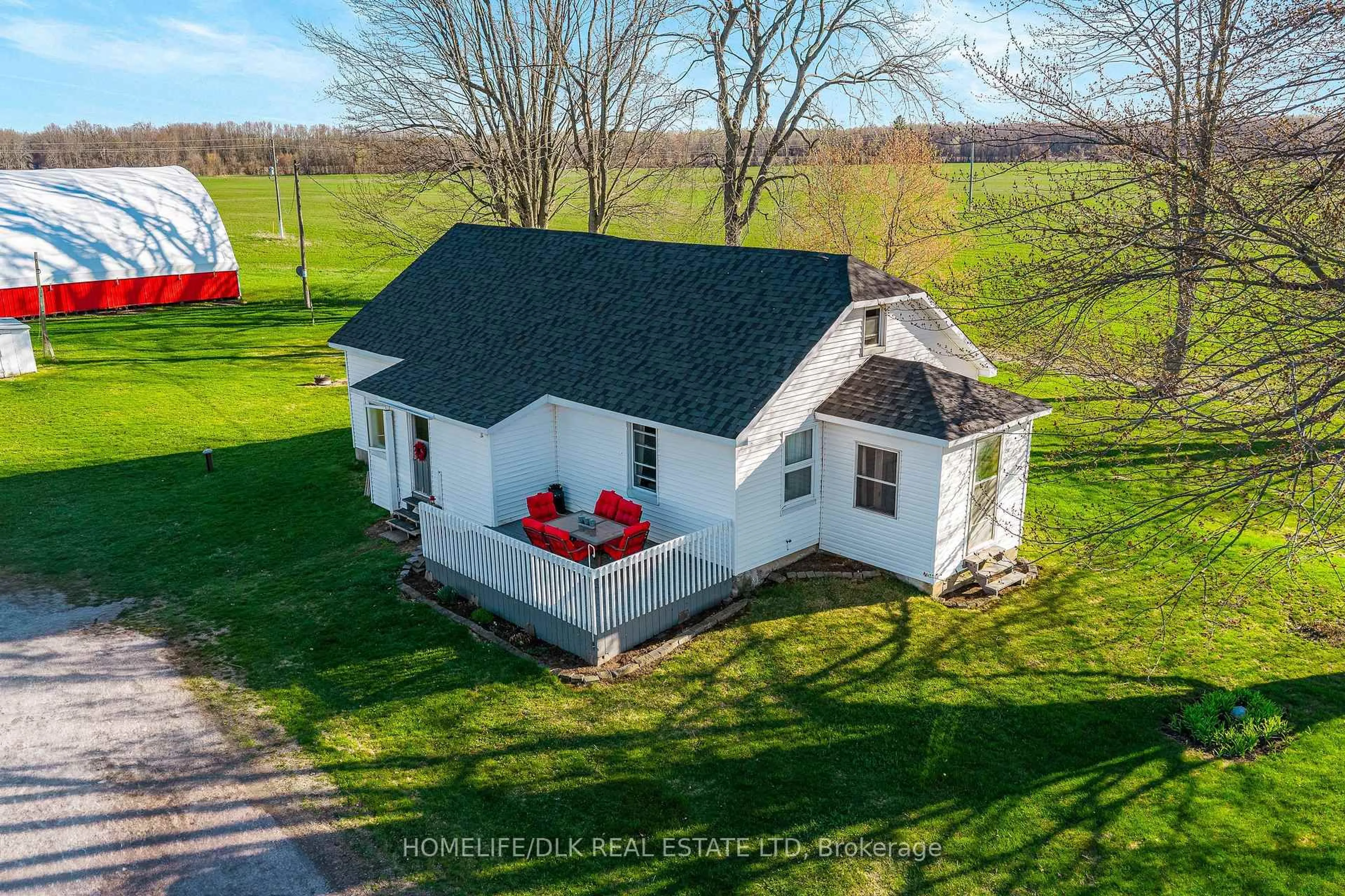 A pic from outside/outdoor area/front of a property/back of a property/a pic from drone, building for 11296 Rowena Rd, South Dundas Ontario K0E 1K0