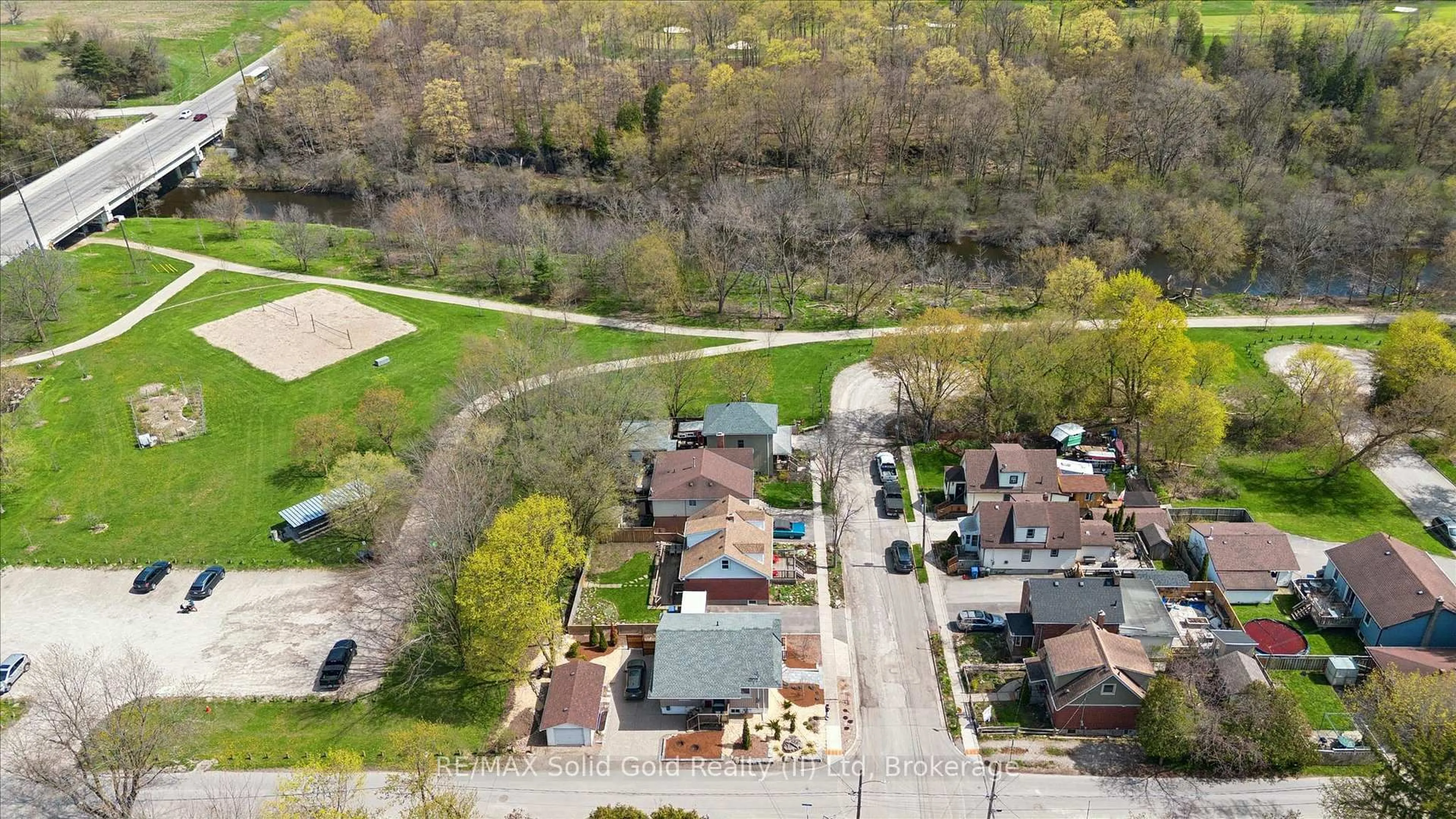 A pic from outside/outdoor area/front of a property/back of a property/a pic from drone, street for 85 Audrey Ave, Guelph Ontario N1E 5Y1