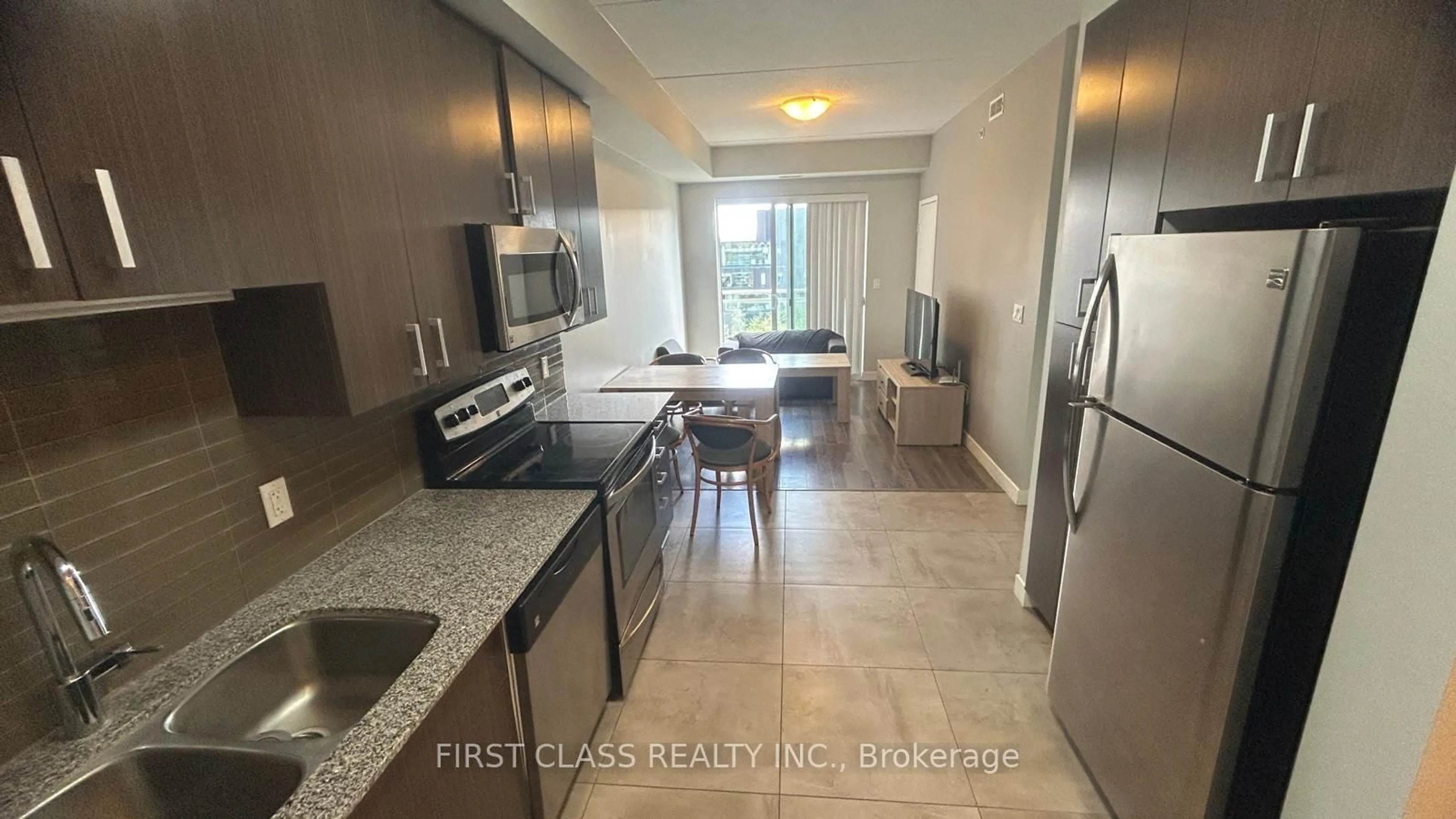 Standard kitchen, ceramic/tile floor for 62 Balsam St #B601, Waterloo Ontario N2L 3H2
