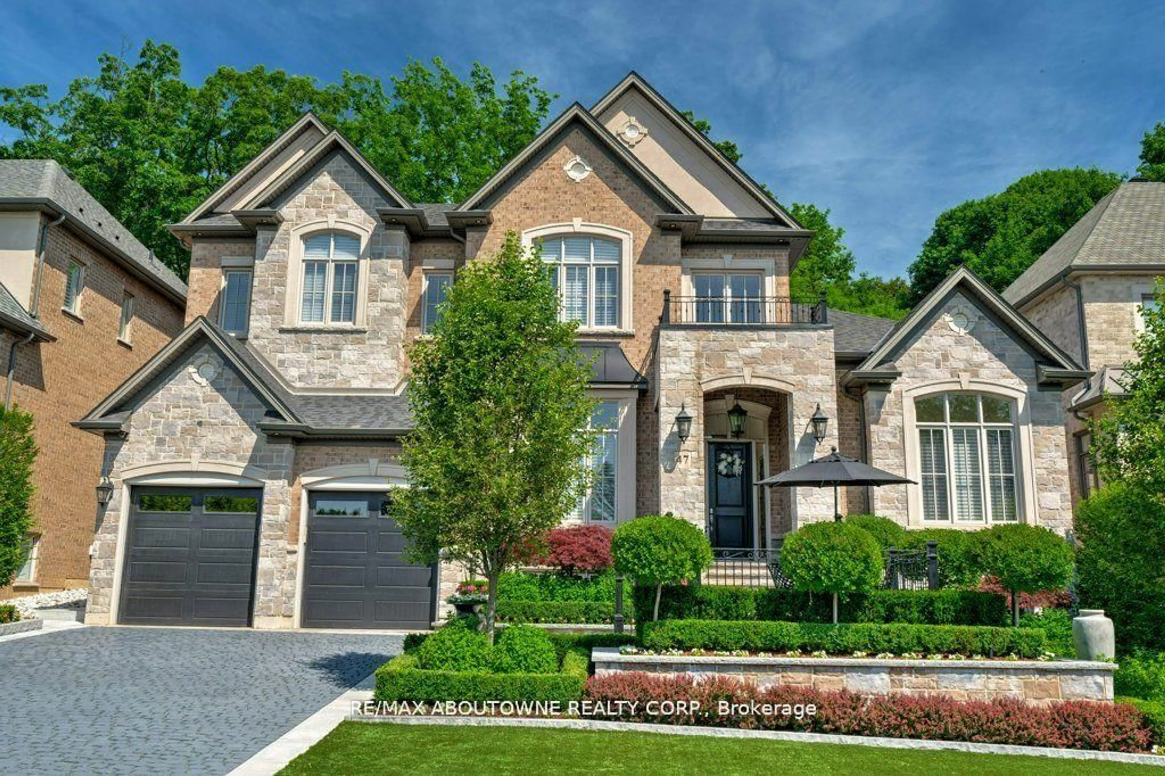 Home with brick exterior material, street for 47 Legacy Lane, Hamilton Ontario L9G 0G2