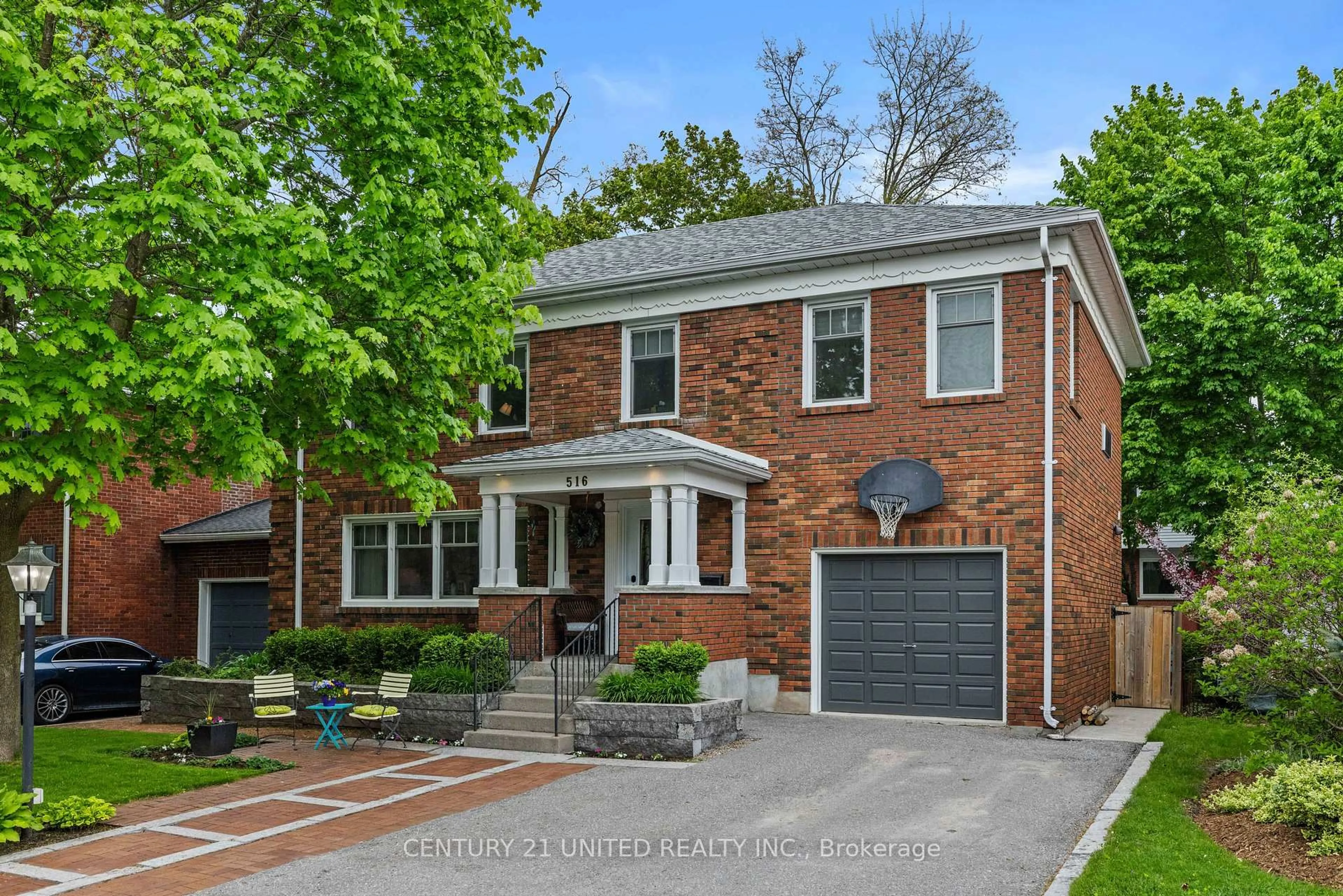 Home with brick exterior material, street for 516 Hunter St, Peterborough Ontario K9H 2N1