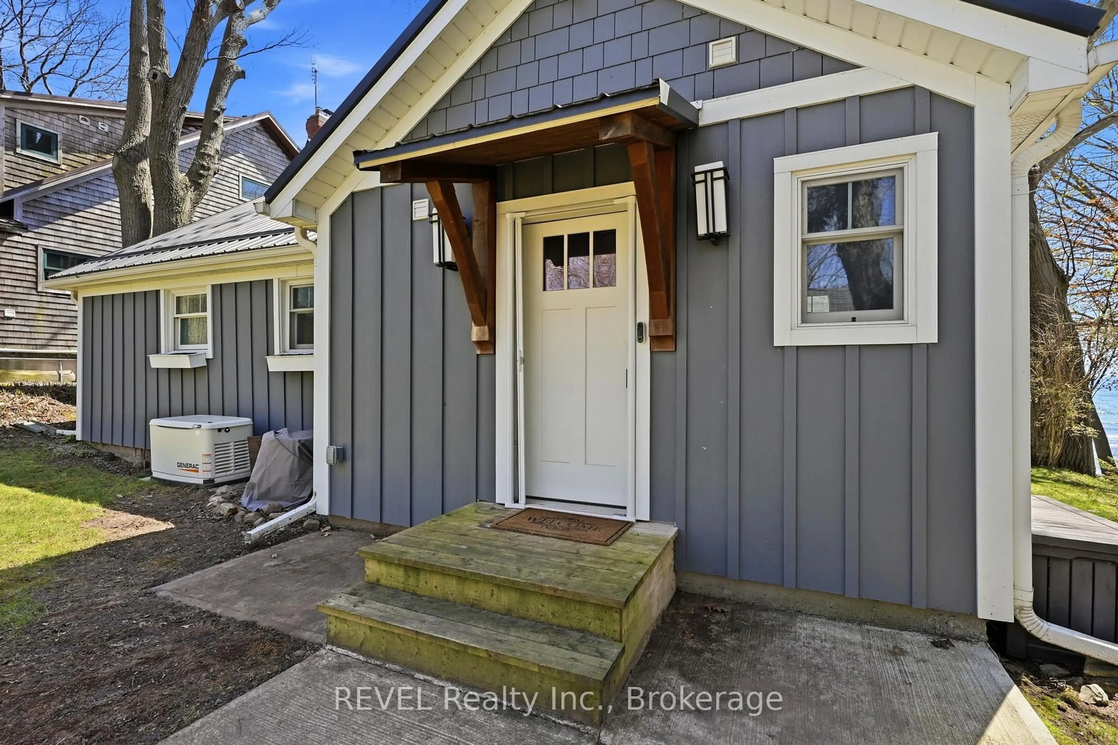 Indoor entryway for 3513 Firelane 12, Port Colborne Ontario L3K 5V3