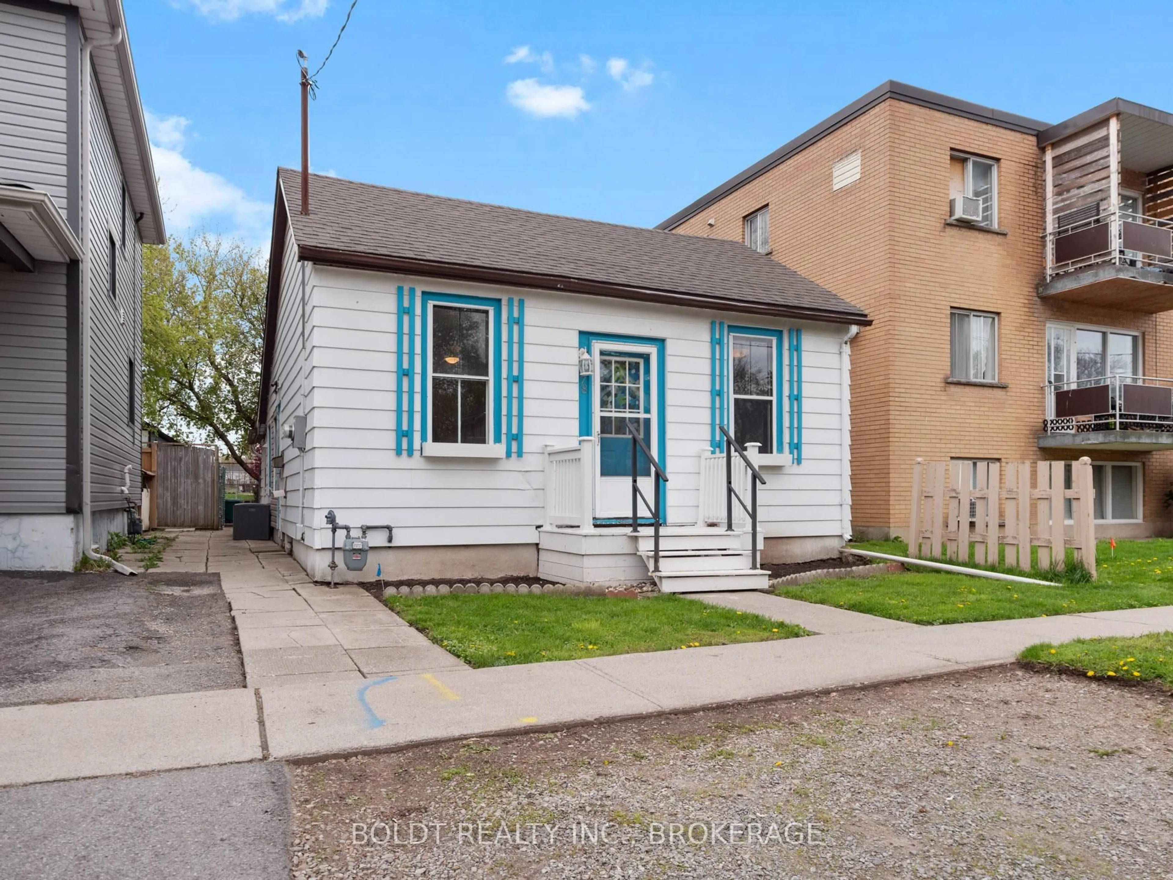 Unknown for 78 Maple St, St. Catharines Ontario L2R 2B2