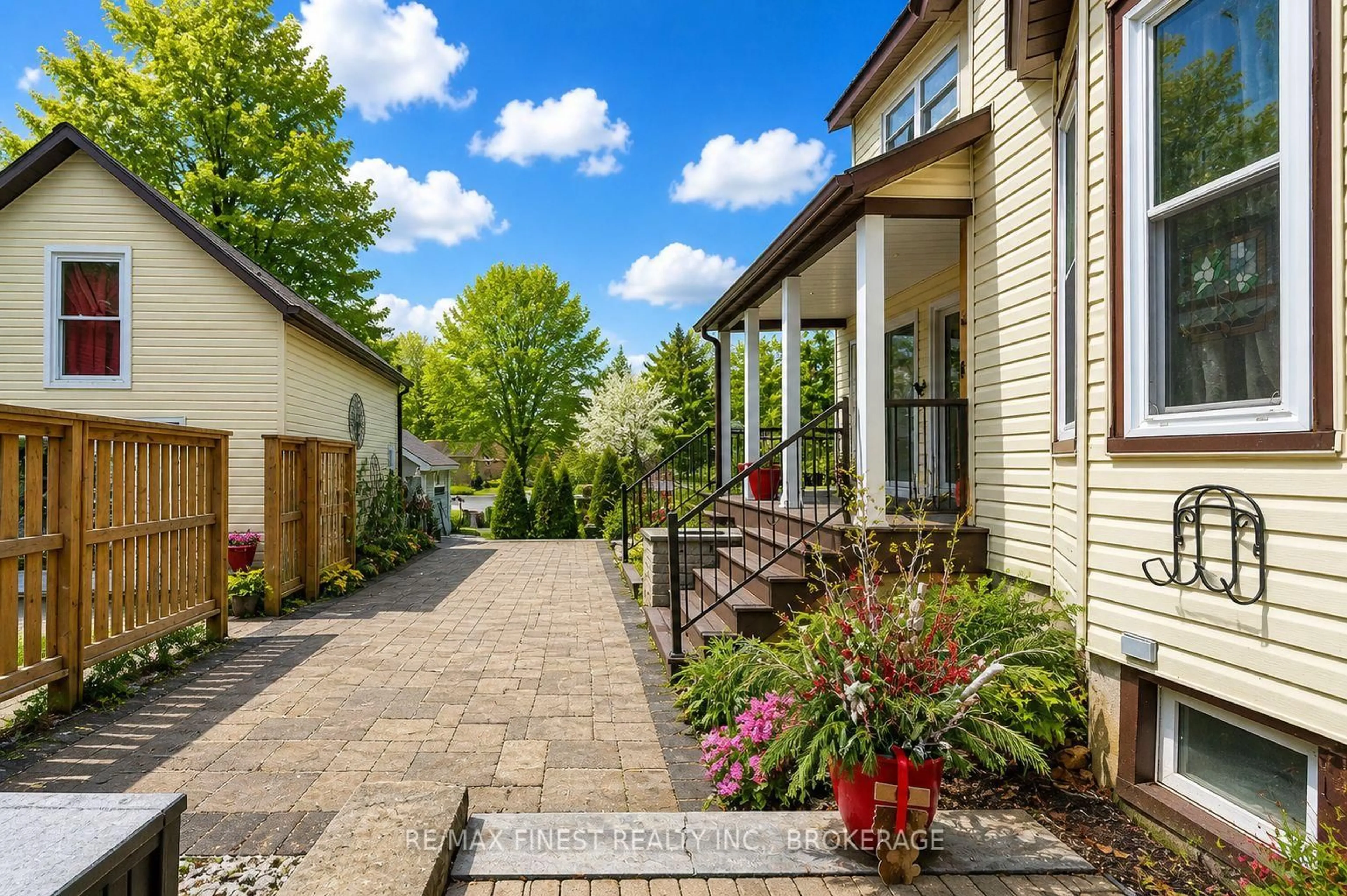 Patio, street for 21 Centre St, Prince Edward County Ontario K0K 2T0