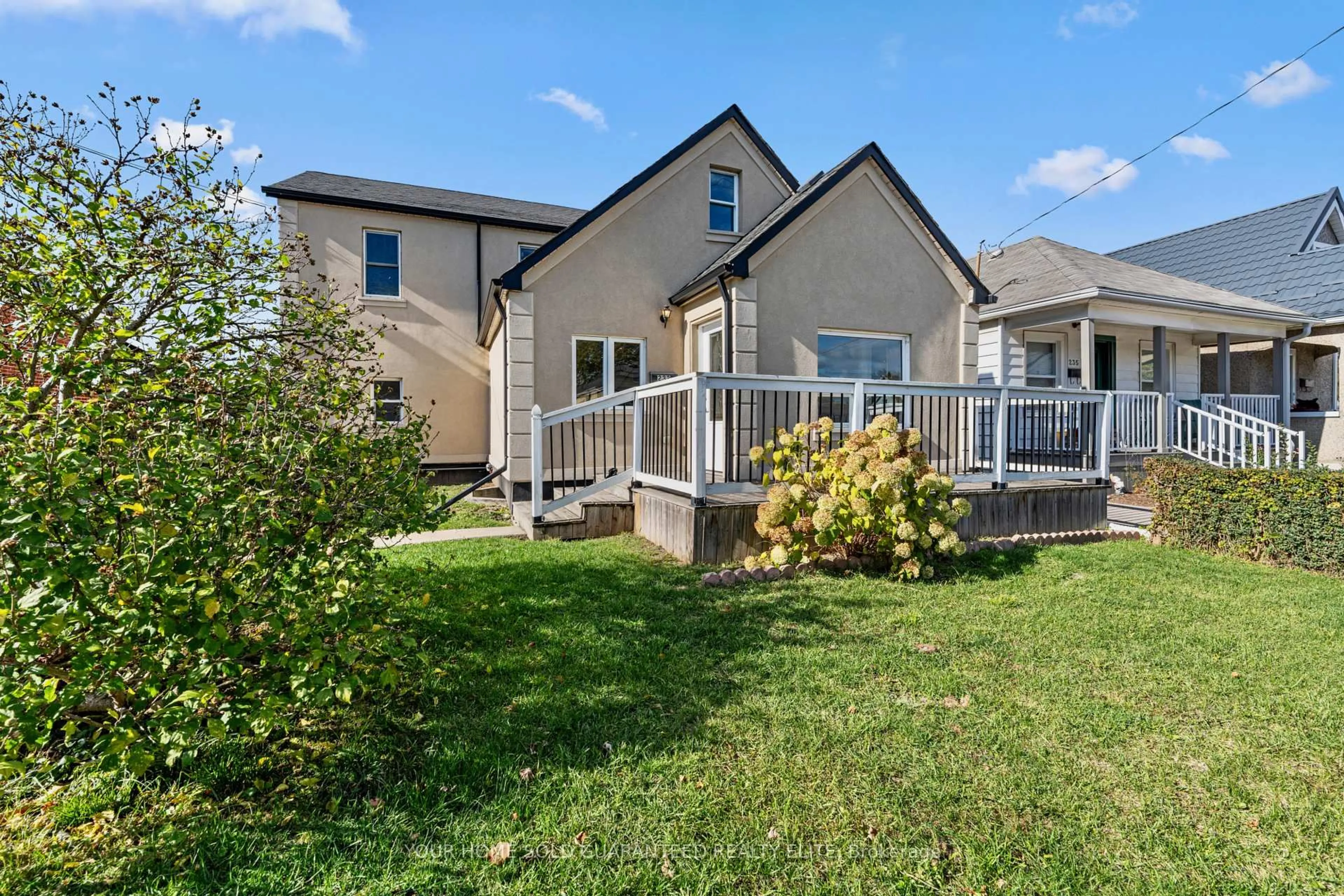 Unknown for 233 Normanhurst Ave, Hamilton Ontario L8H 5N1