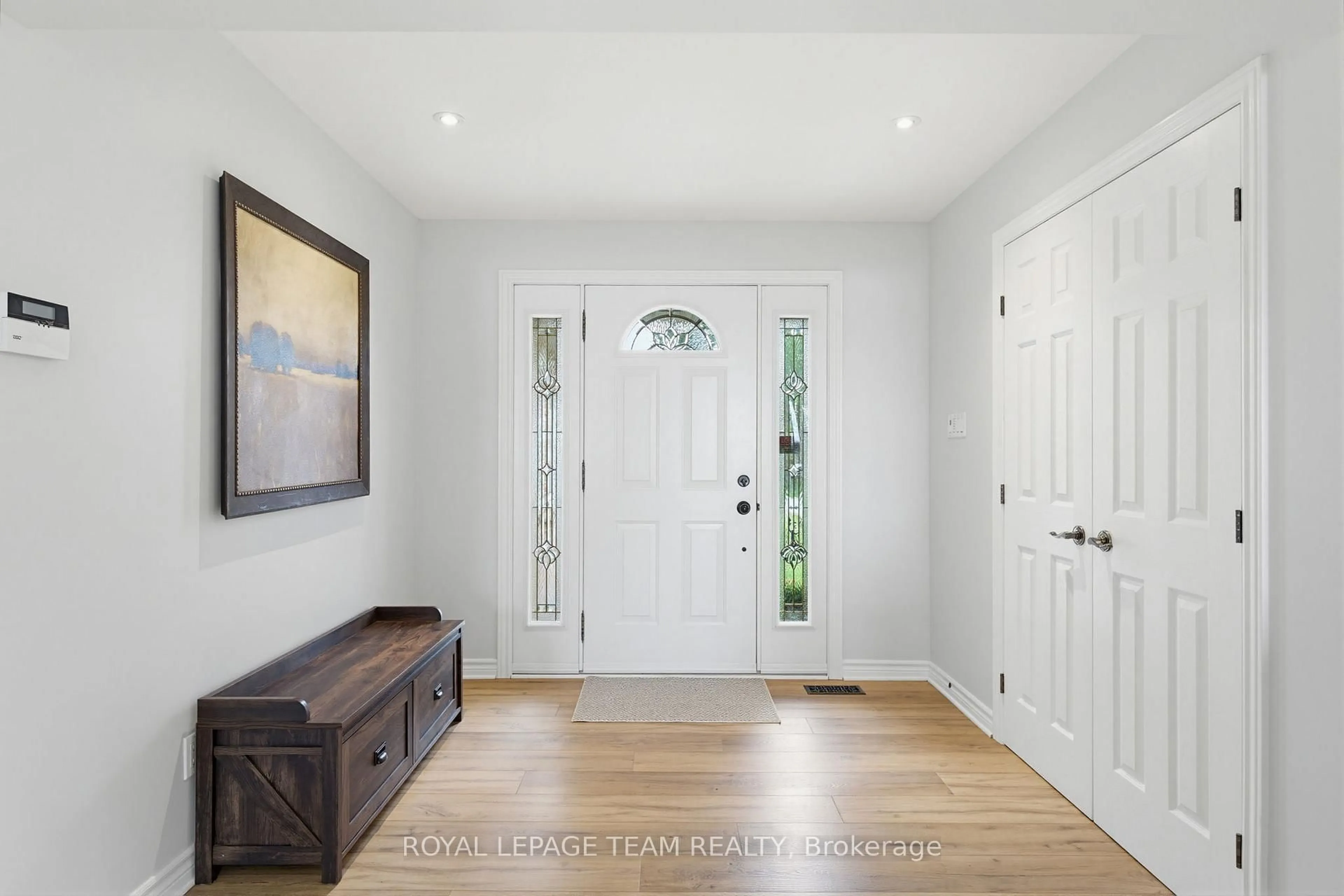Indoor entryway for 2141 River Rd, North Grenville Ontario K0G 1J0