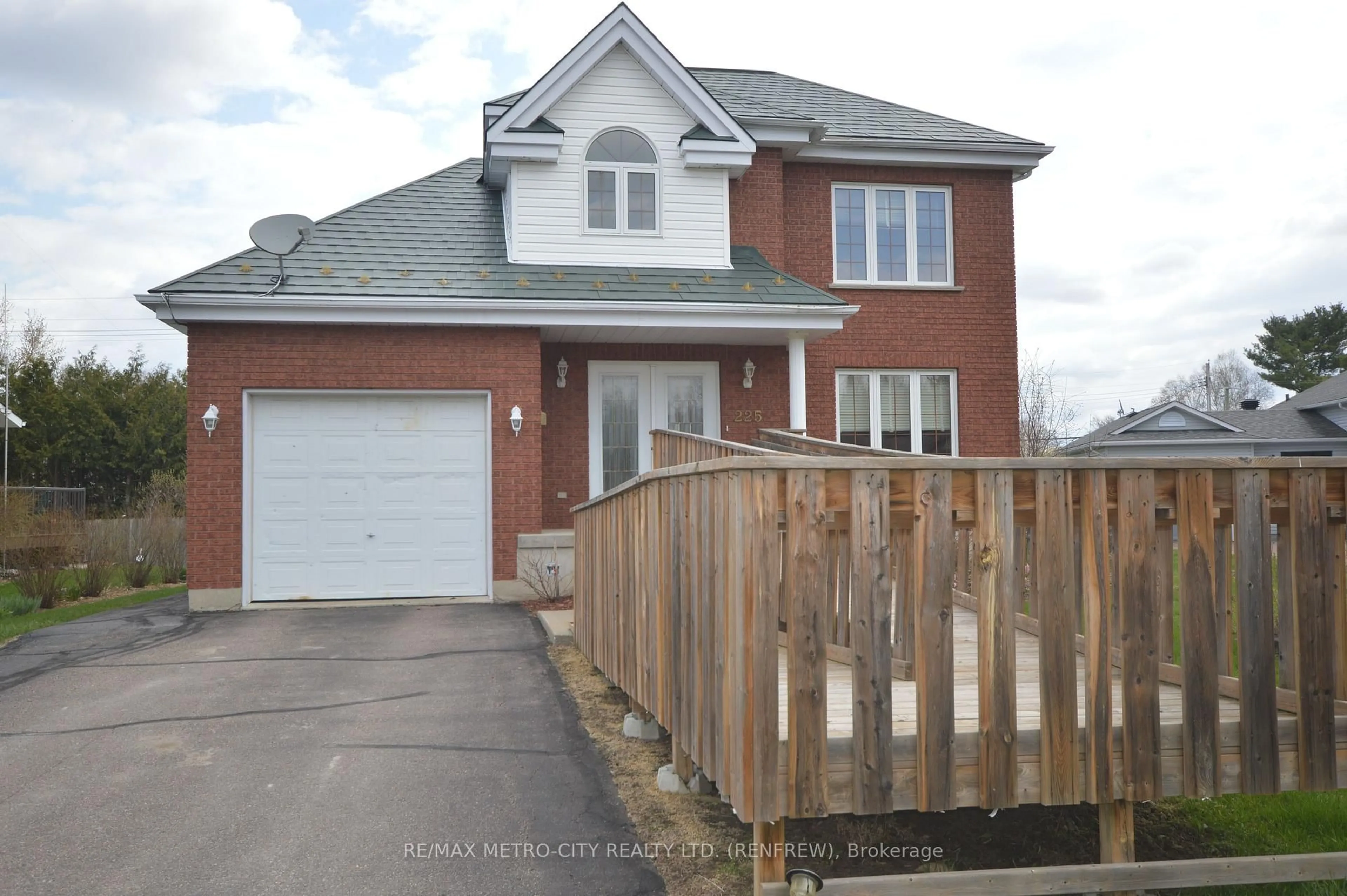 Home with brick exterior material, street for 225 Vanier Cres, Renfrew Ontario K7V 4K6