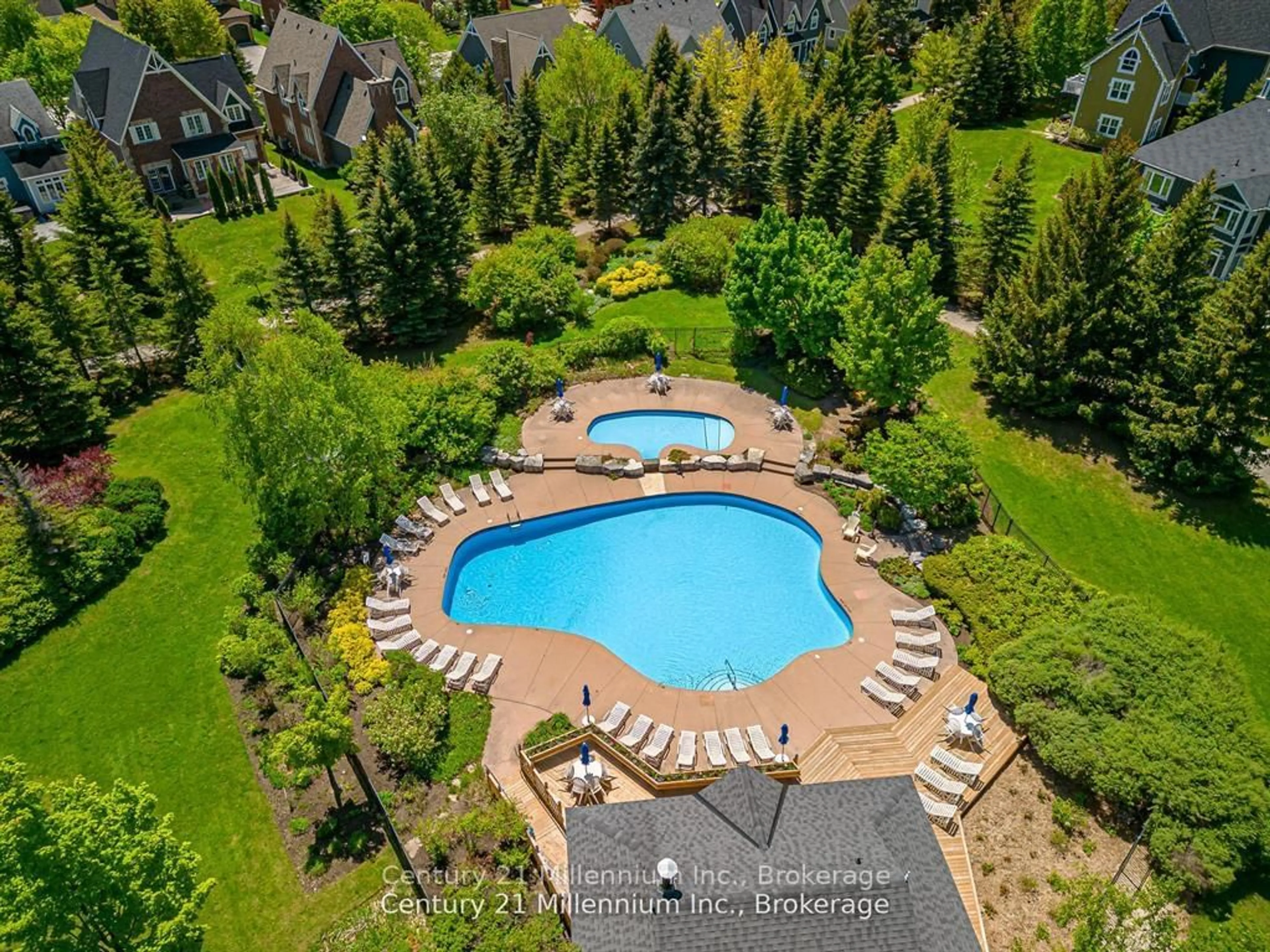 A pic from outside/outdoor area/front of a property/back of a property/a pic from drone, water/lake/river/ocean view for 159 Snowbridge Way, Blue Mountains Ontario L9Y 0V1