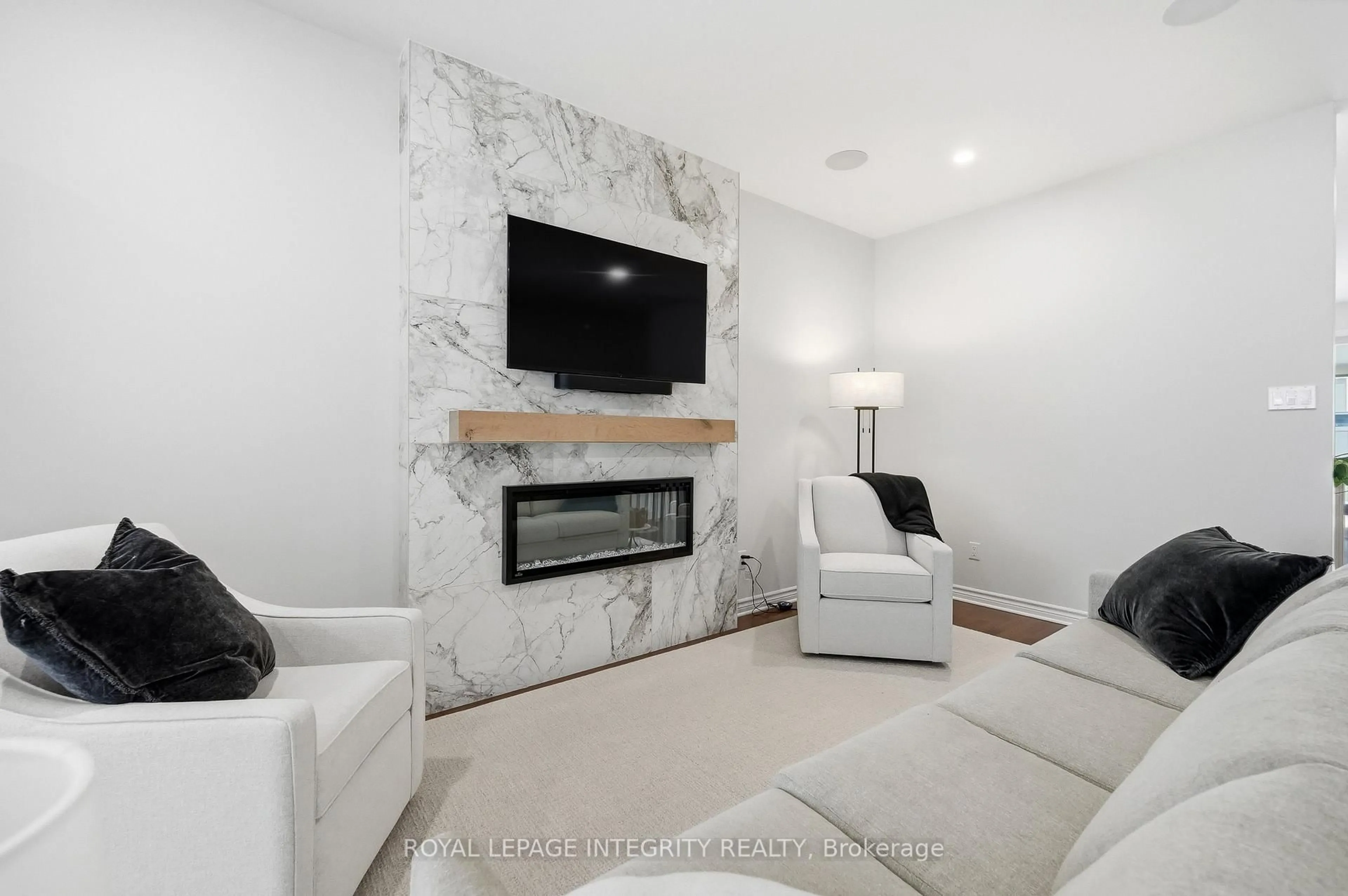 Home theater for 834 Tewin Circ, Orleans Ontario K4A 1K2