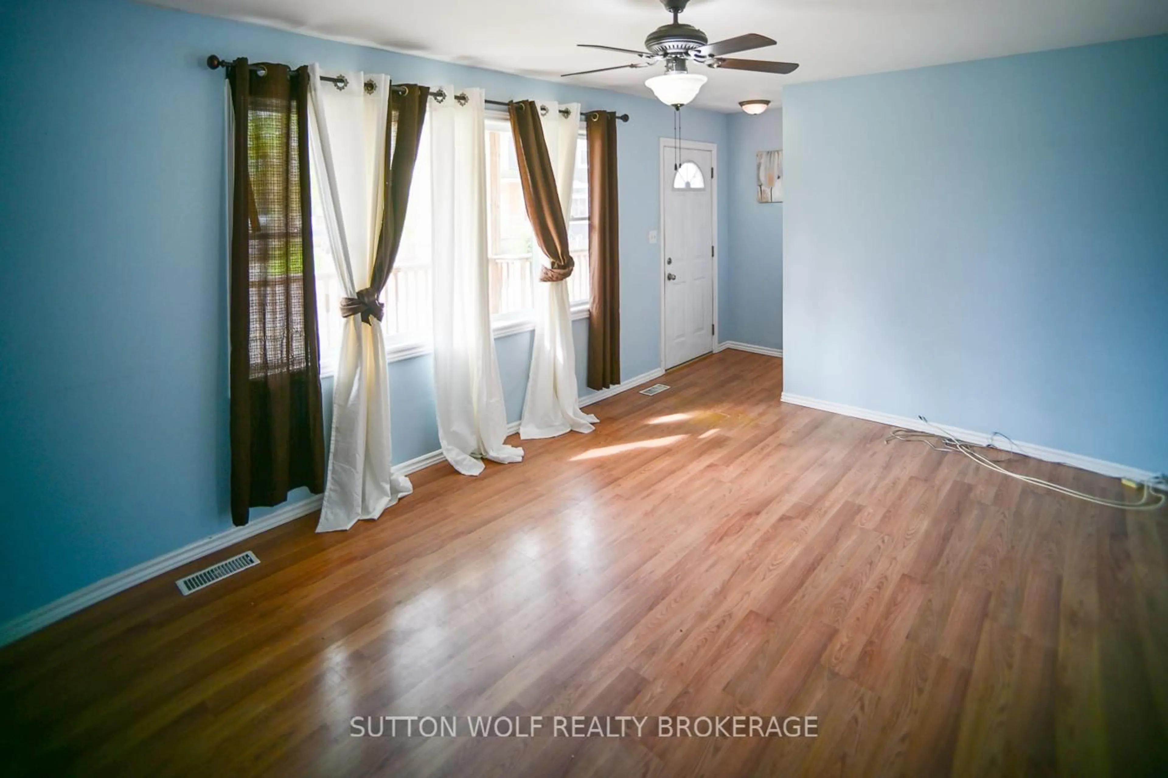 A pic of a room for 179 Albert St, Strathroy-Caradoc Ontario N7G 1V9