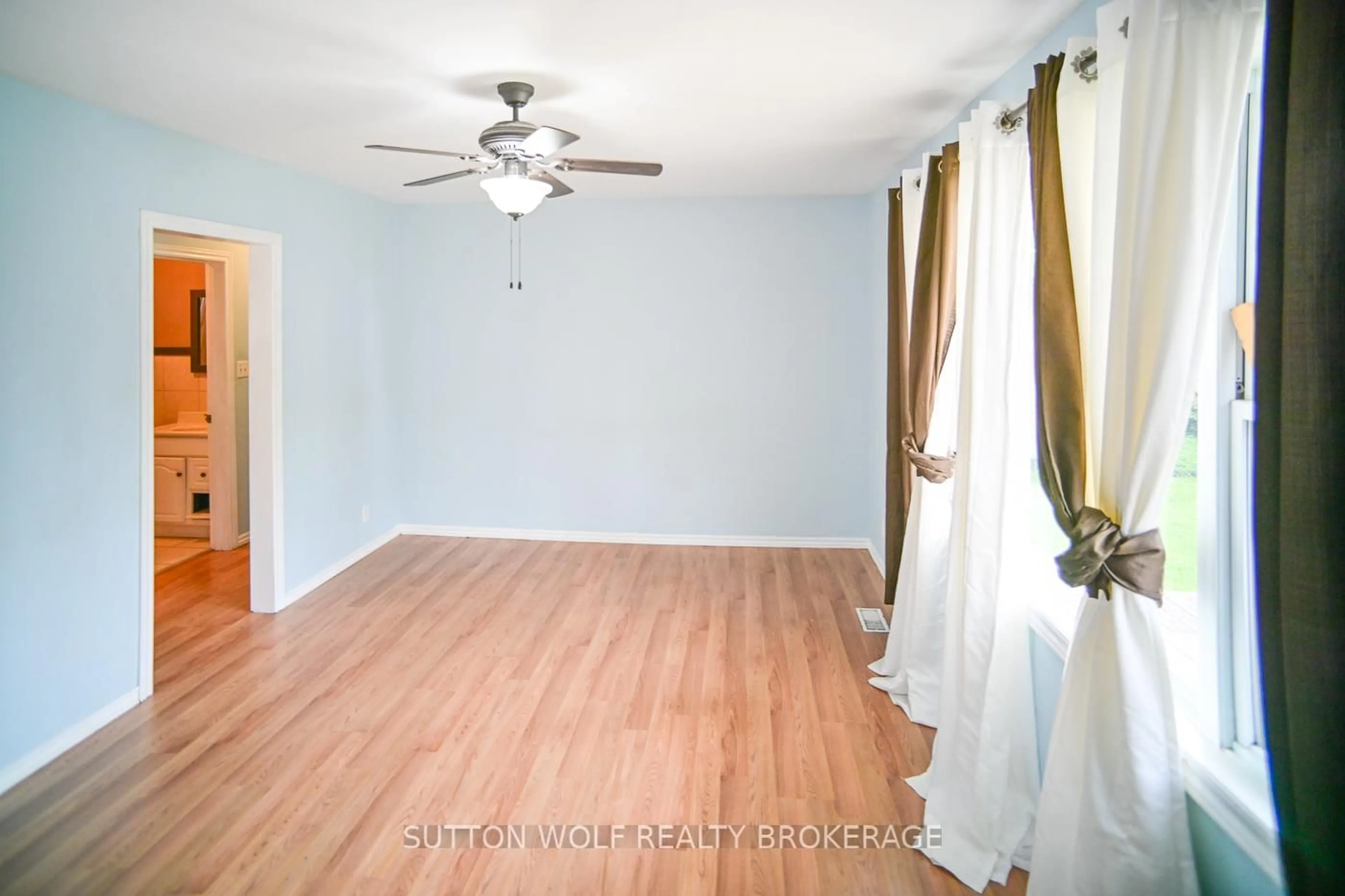 A pic of a room for 179 Albert St, Strathroy-Caradoc Ontario N7G 1V9