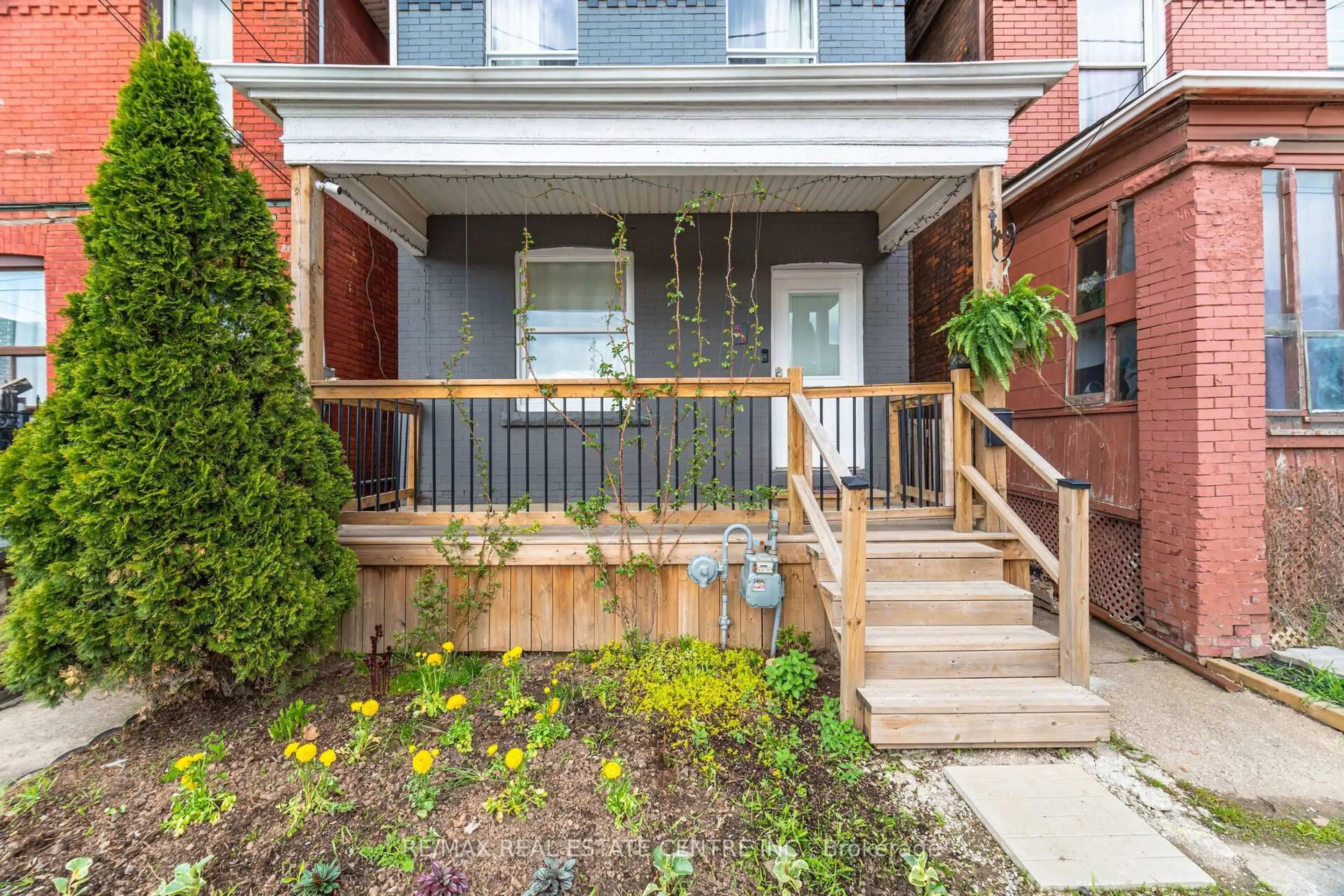 Home with brick exterior material, street for 490 wentworth St, Hamilton Ontario L8L 5W9