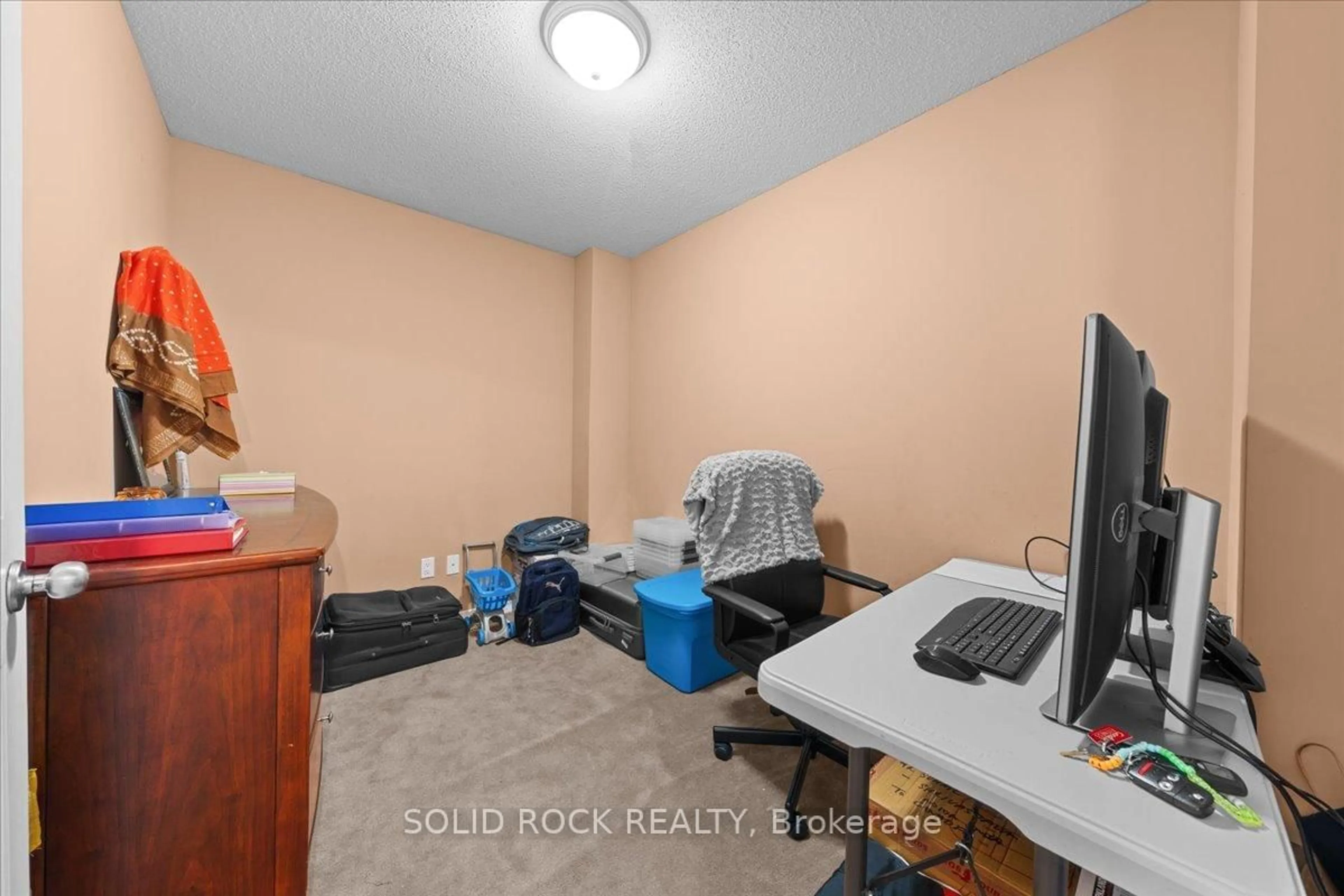 A pic of a room for 369 Citiplace Dr, Ottawa Ontario K2E 0A7