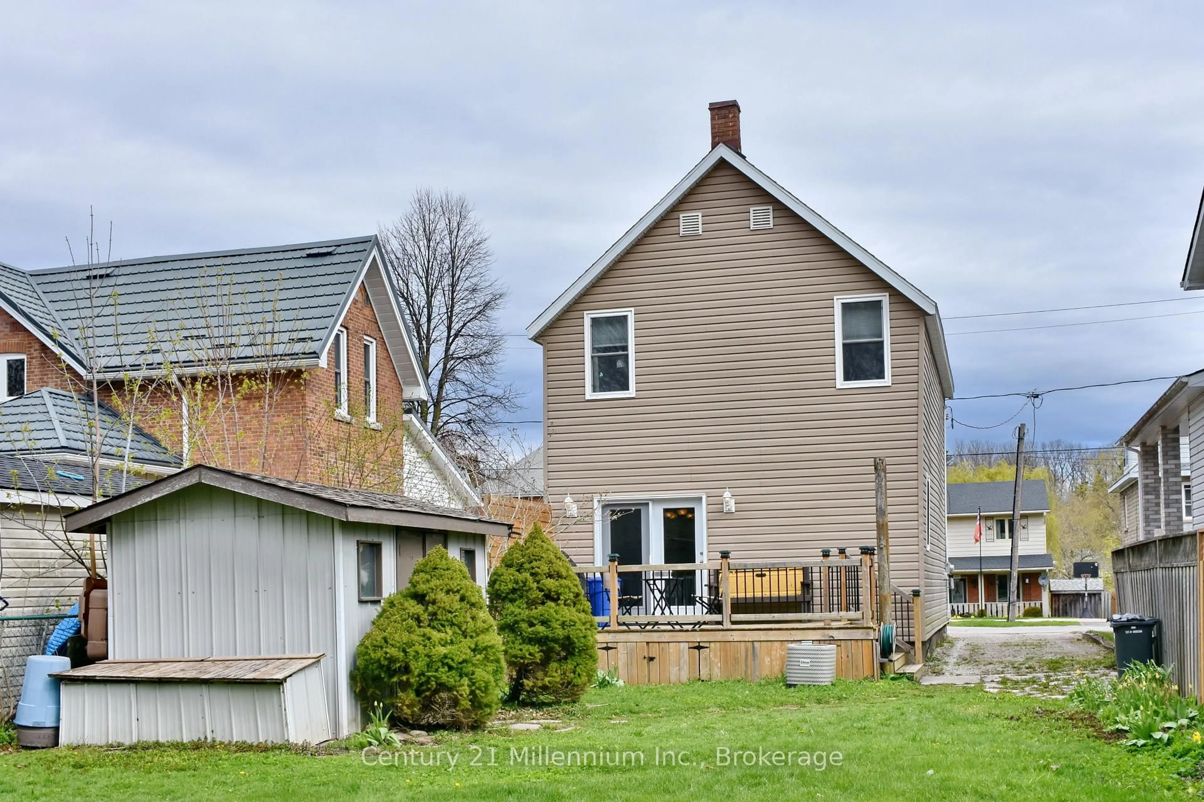 Unknown for 501 14th St, Owen Sound Ontario N4K 3Y3