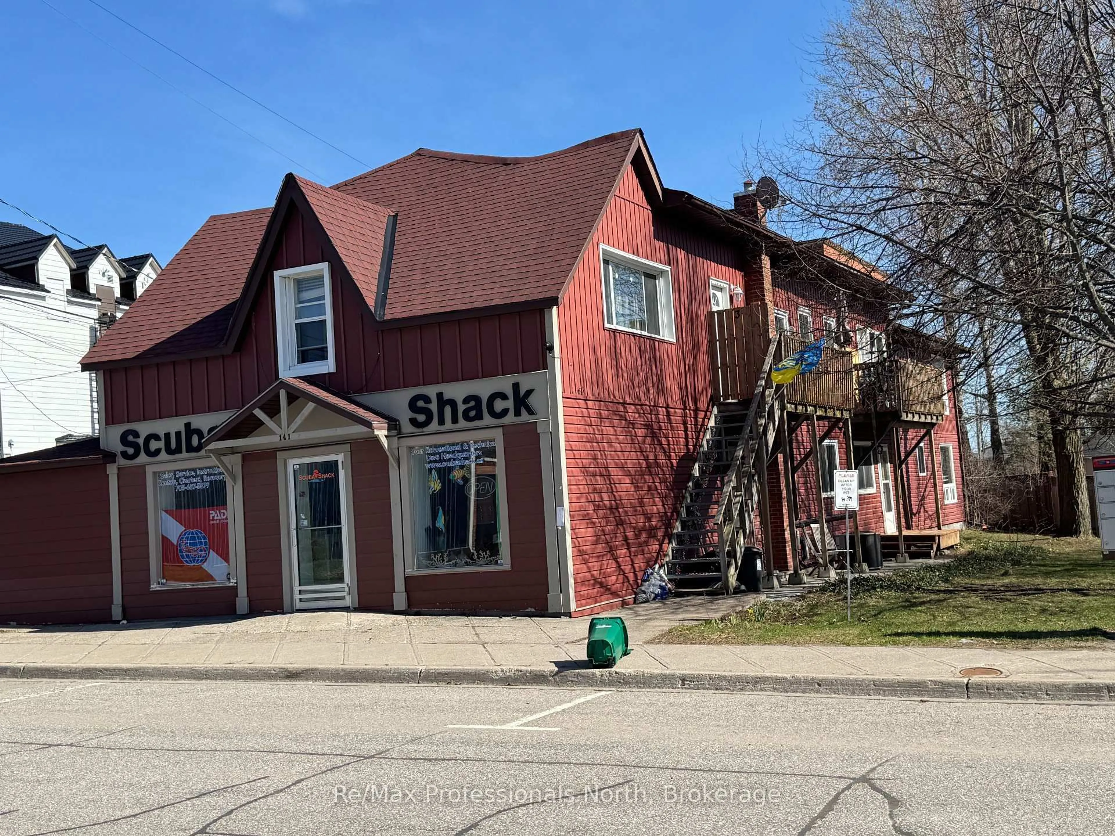 Unknown for 141 Hotchkiss St, Gravenhurst Ontario P1P 1H6