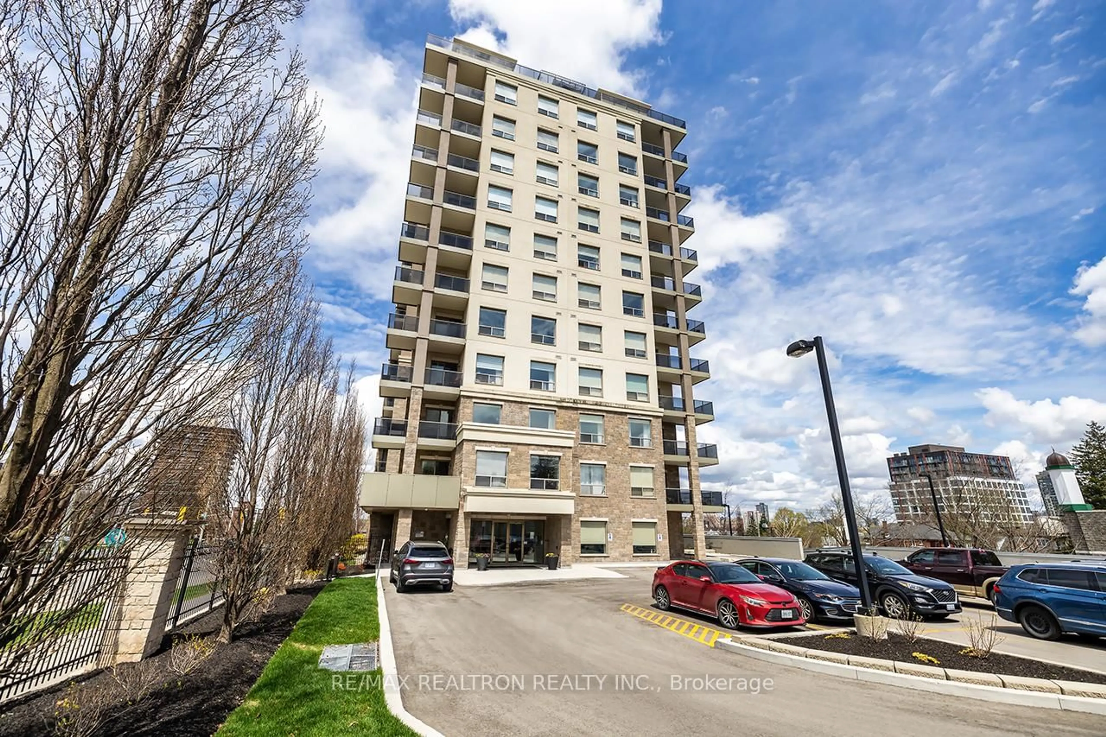 A pic from outside/outdoor area/front of a property/back of a property/a pic from drone, building for 223 Erb St #604, Waterloo Ontario N2L 0B3