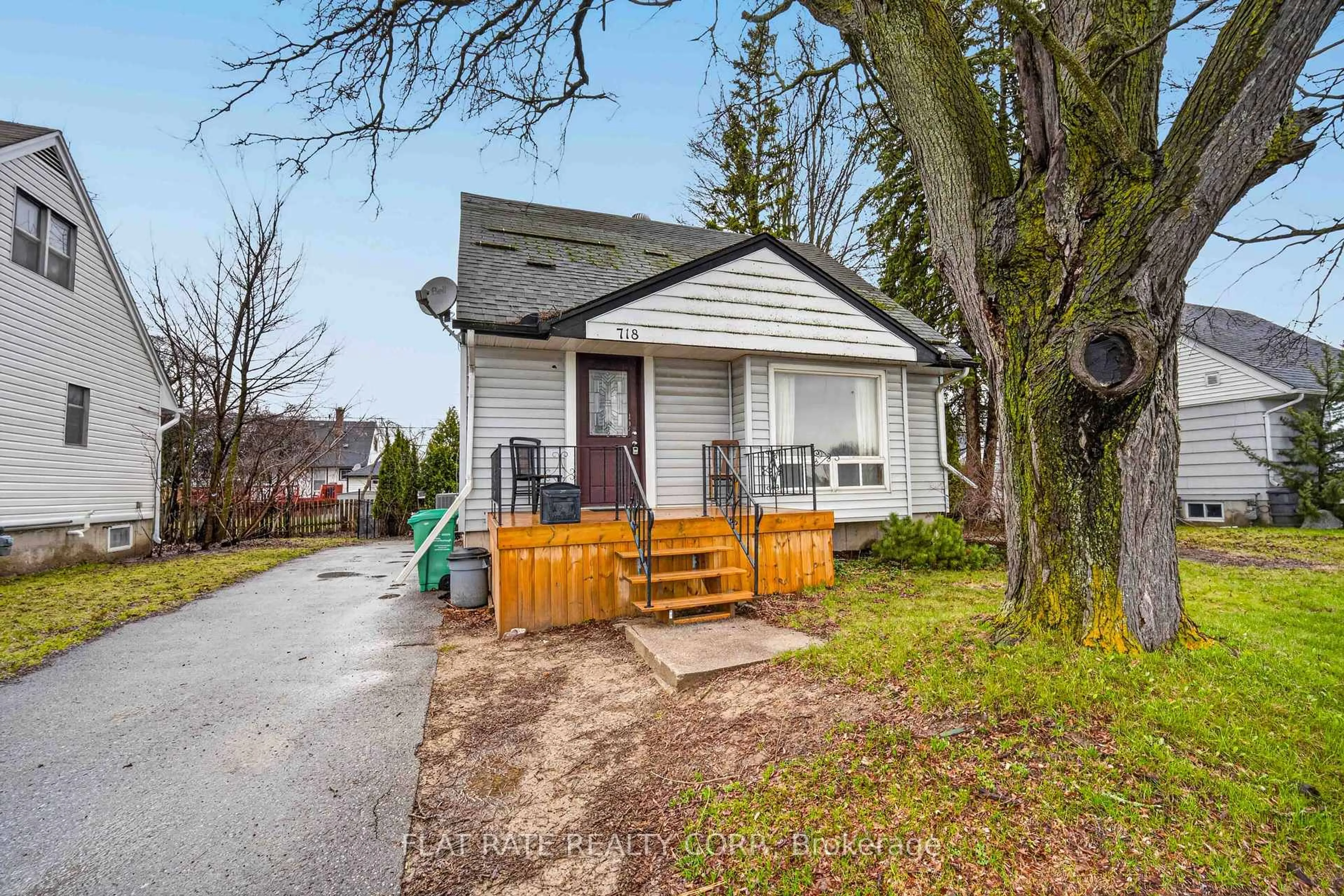 Unknown for 718 GILLESPIE Ave, Peterborough Ontario K9J 5N8