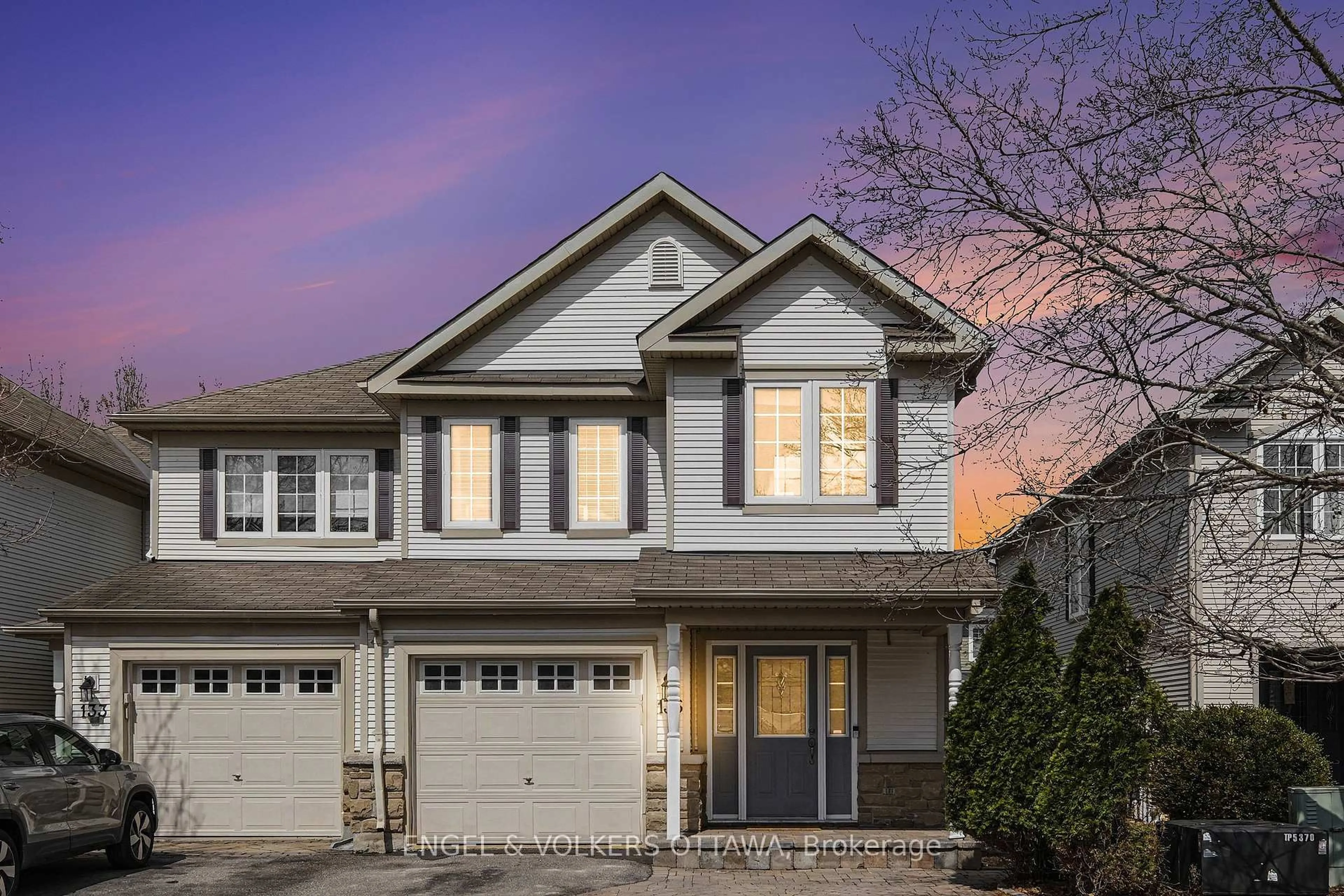 Home with vinyl exterior material, street for 135 Lockhaven Private, Ottawa Ontario K2J 5L6