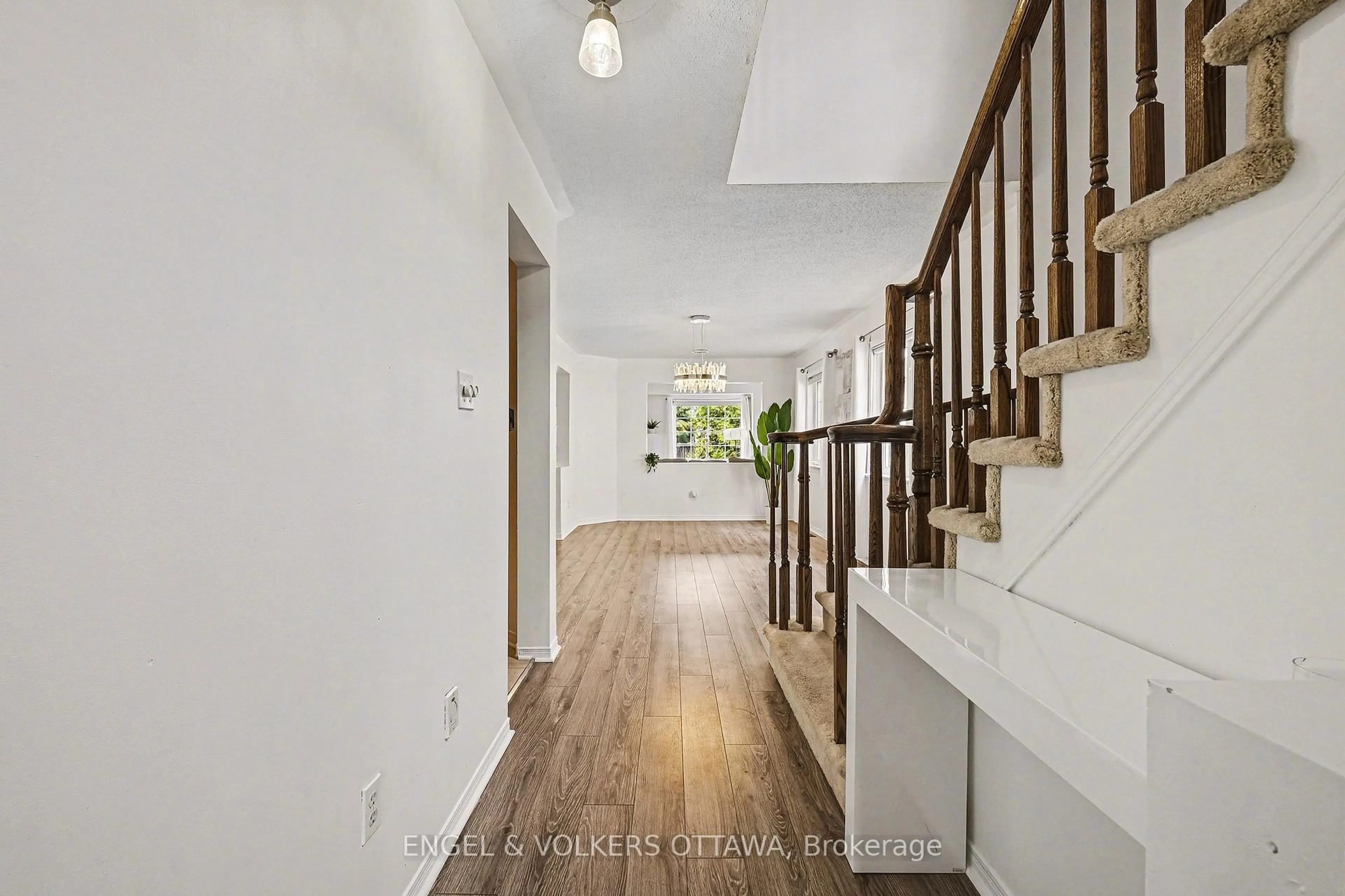Unknown for 135 Lockhaven Private, Ottawa Ontario K2J 5L6