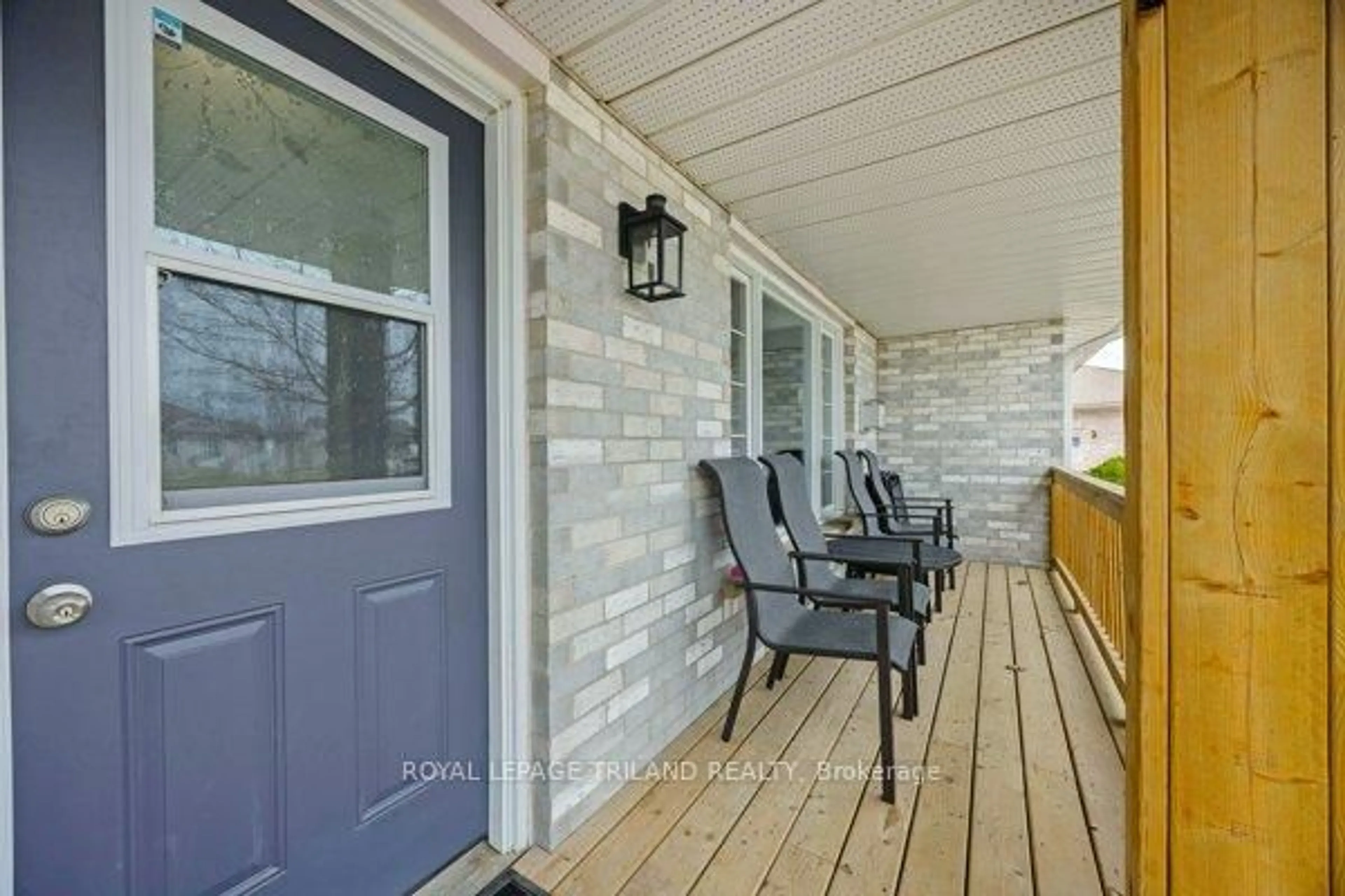 Patio, street for 14 Sanders Crt, St. Thomas Ontario N5P 4J9
