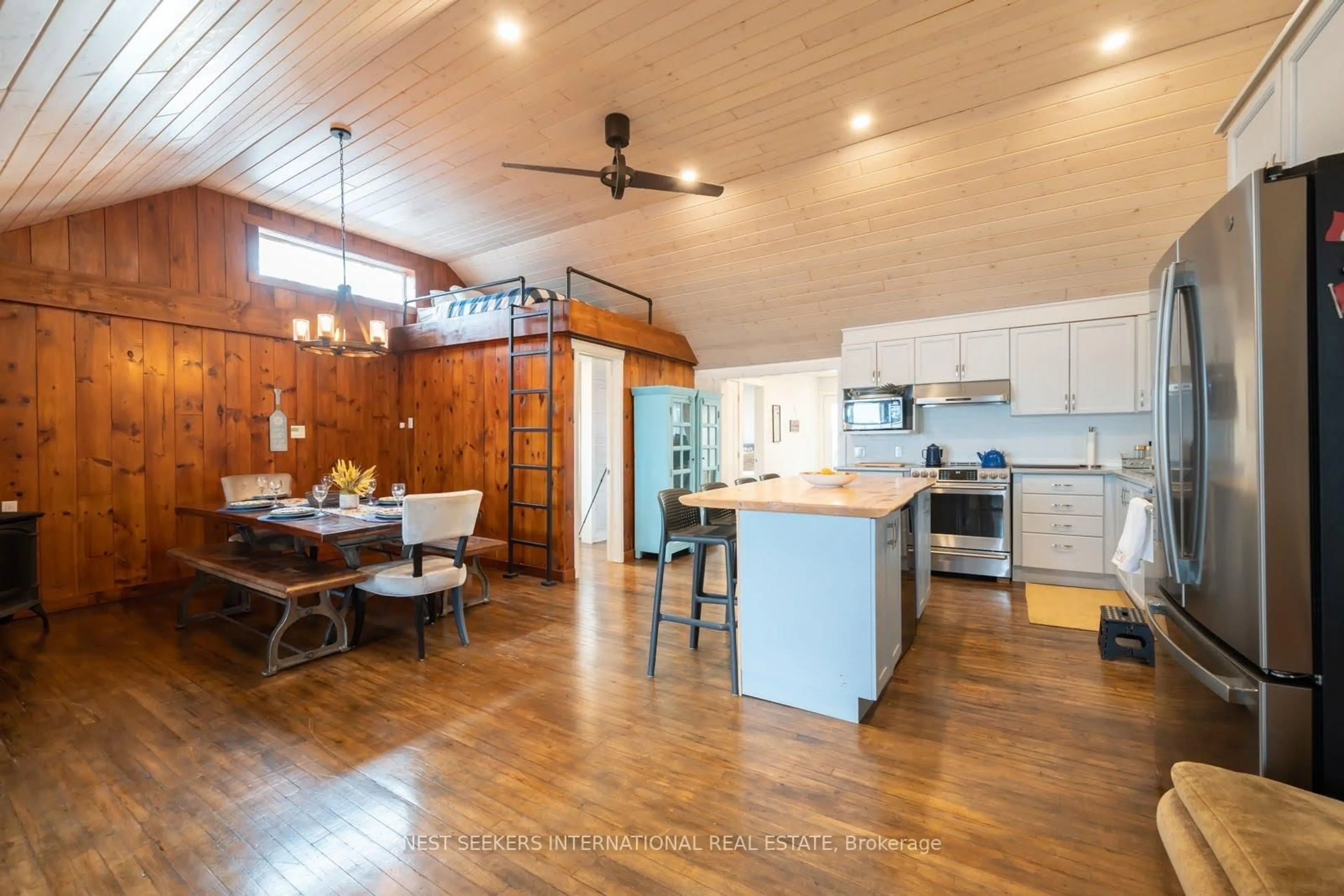Open concept kitchen, wood/laminate floor for 309 Avery Point Rd, Kawartha Lakes Ontario L0K 1W0
