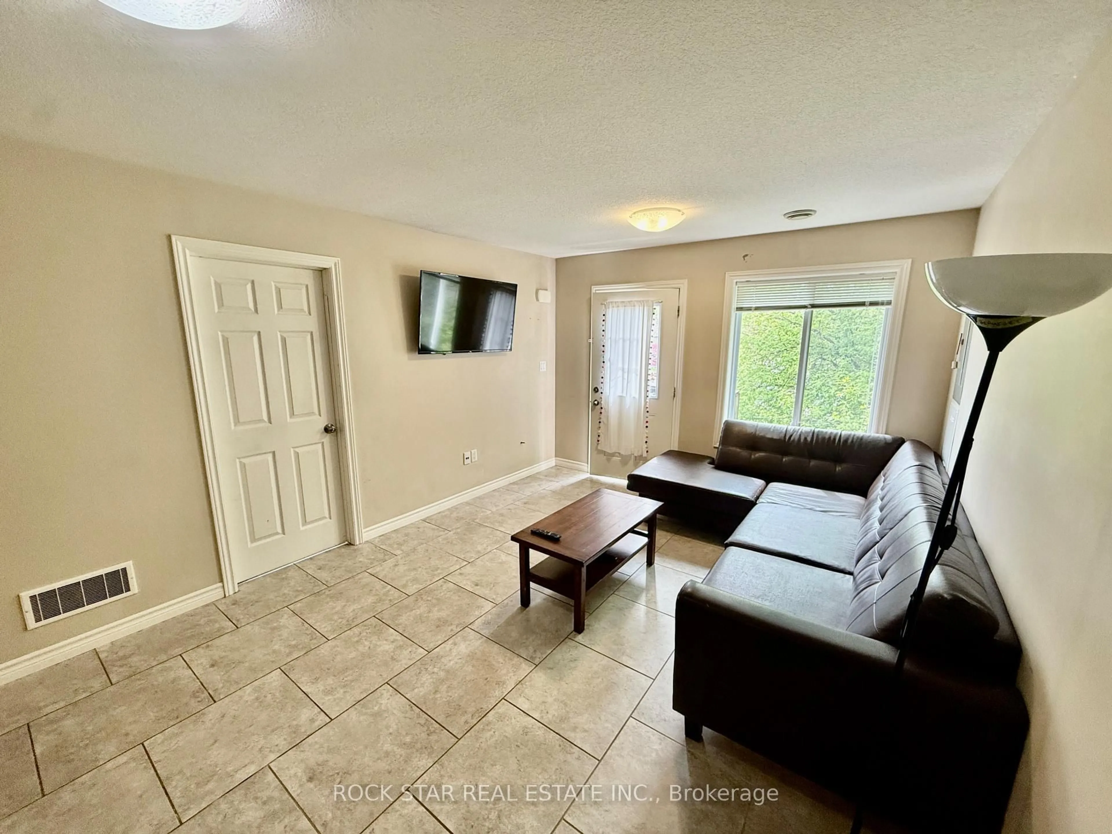 Living room with furniture, unknown for 38 BEAUFORT St, London North Ontario N6G 1A8