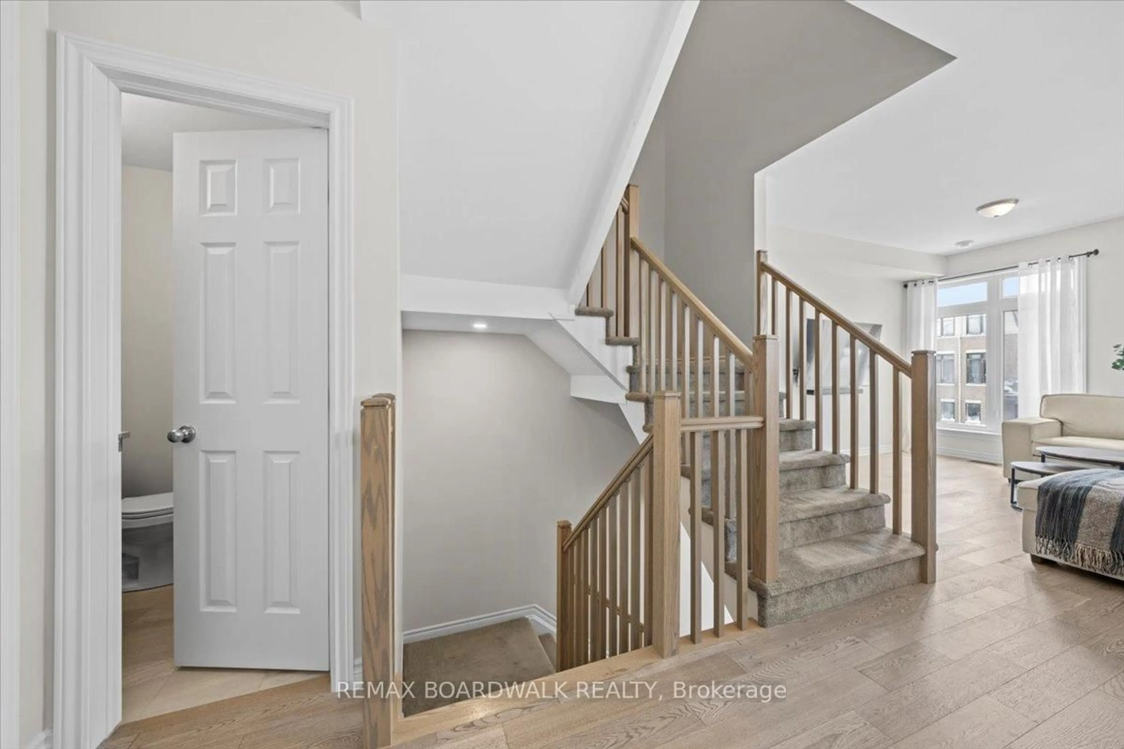 Unknown for 274 Pastel Way, Ottawa Ontario K2J 6C1
