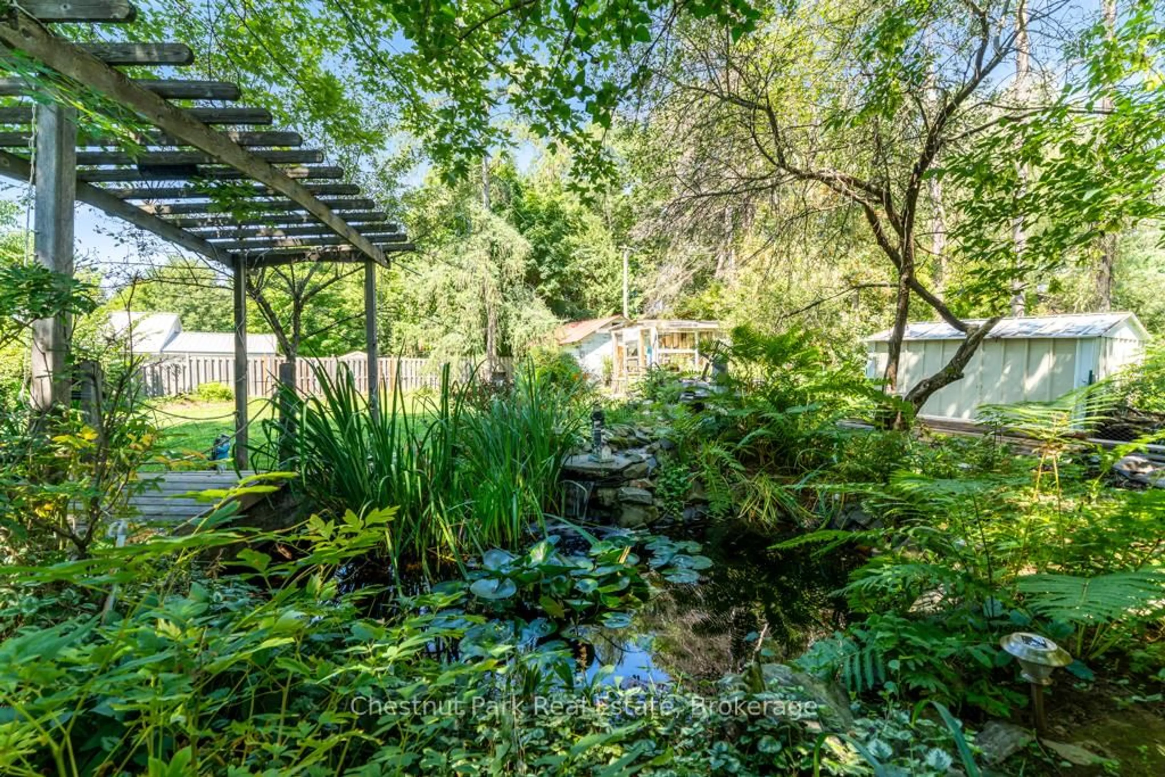 Patio, water/lake/river/ocean view for 23 EWING St, Bracebridge Ontario P1L 1C7